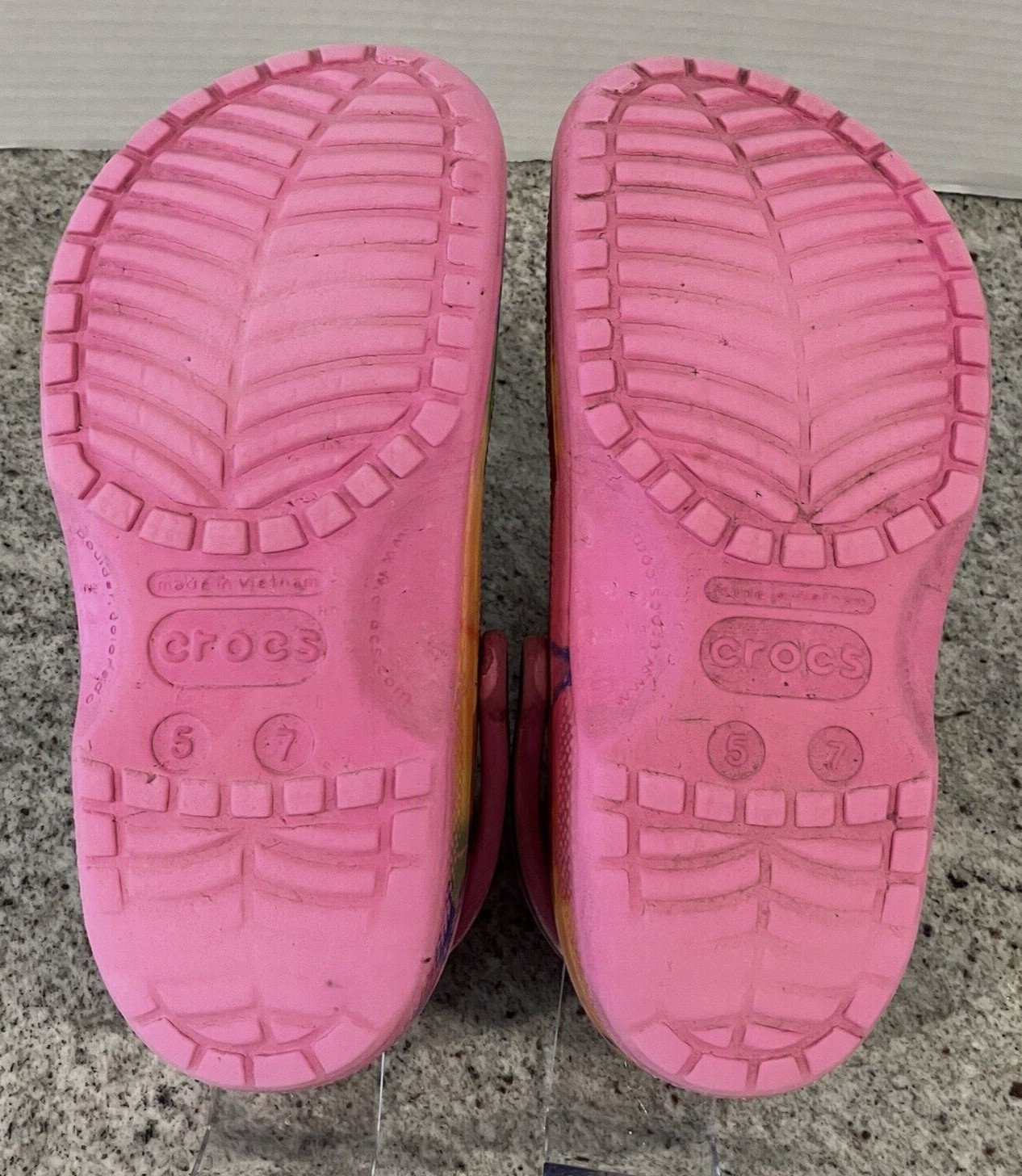 Crocs Mens 5/Womens 7 Unisex Tie Dye Clogs Shoes Non Slip Colorful