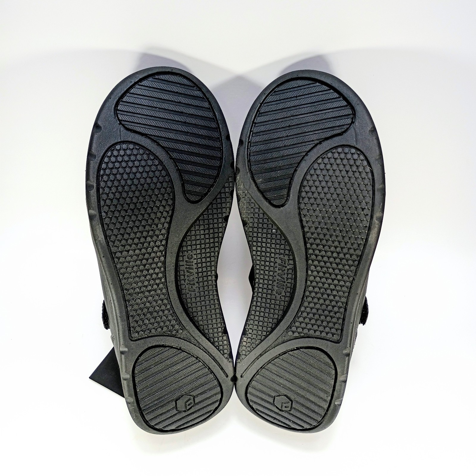 Fitville Womens 9 Extra Wide Fit Black Quick Strap Diabetic Shoes NWT No Box