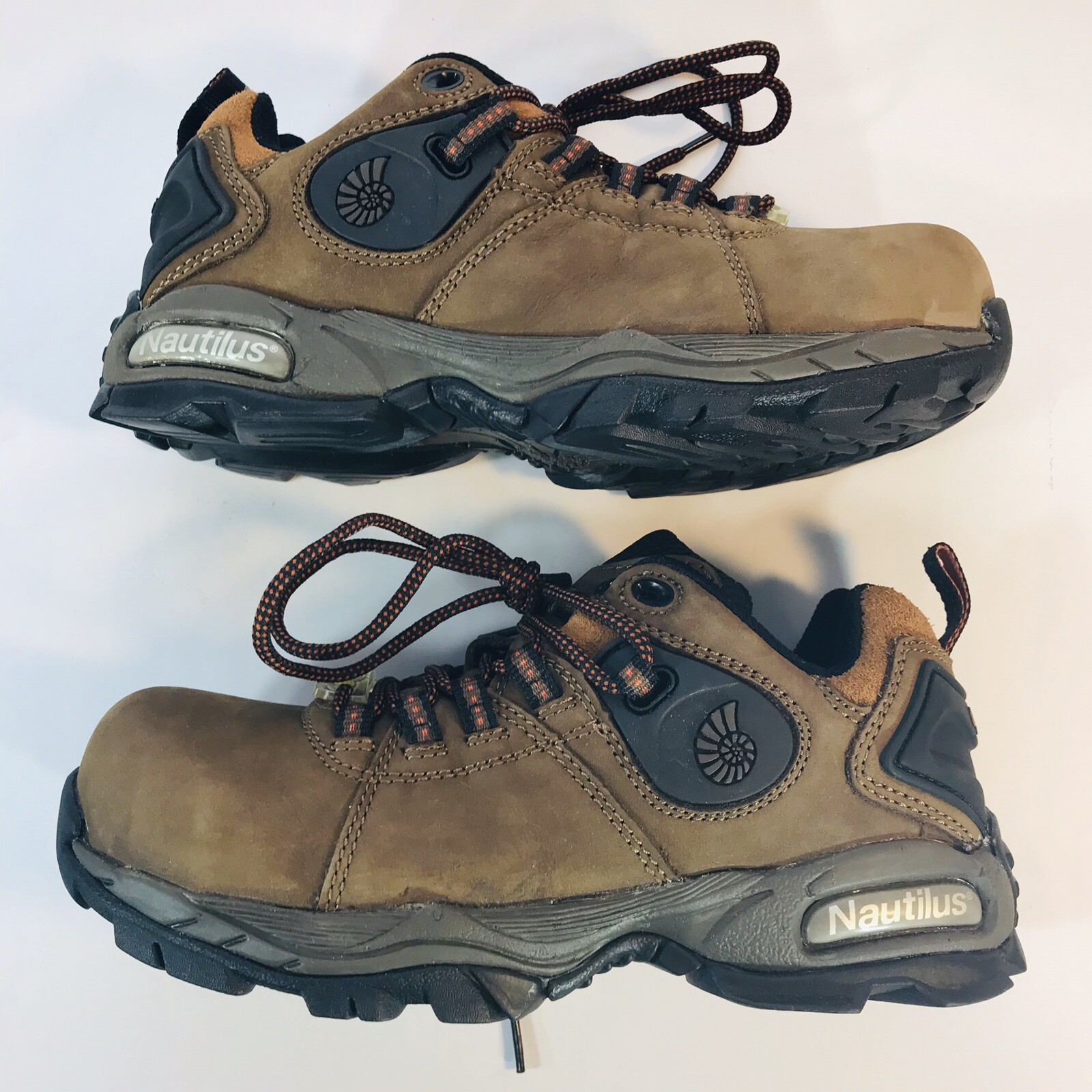 Nautilus 1353 ESD Composite Safety Toe Athletic Shoe Brown Leather Womens 6 M/W