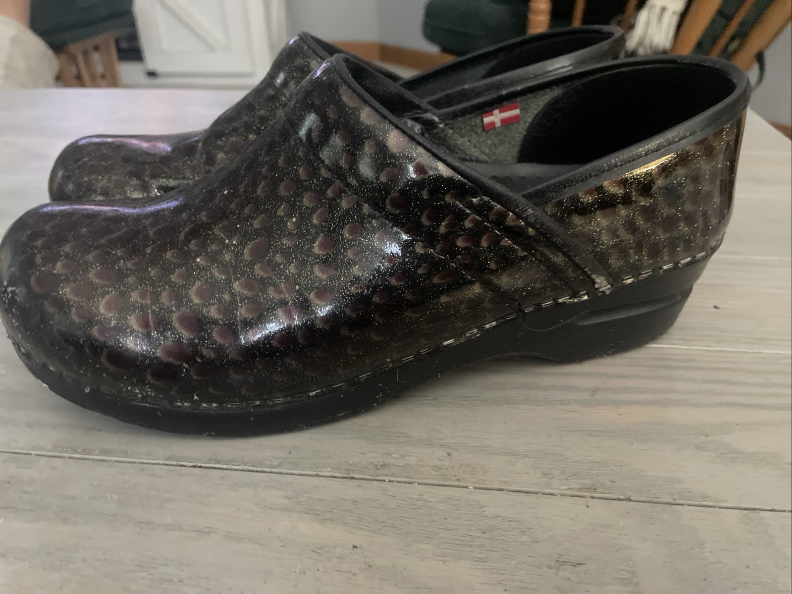 Sanita Women’s Clog Shoes Size 39 Peacock Design
