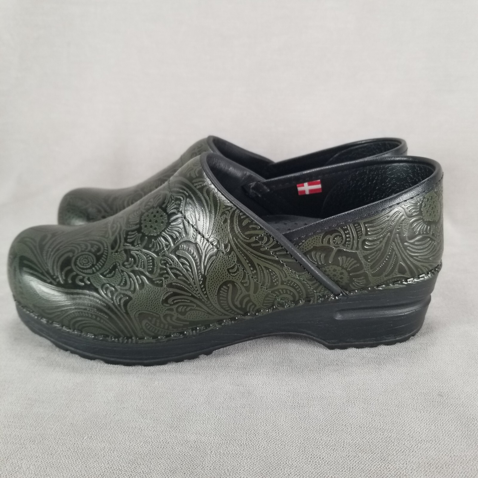 Sanita The Original Danish Clog Women’s Shoes Size Eu 38 US 6.5-7 Green Leather