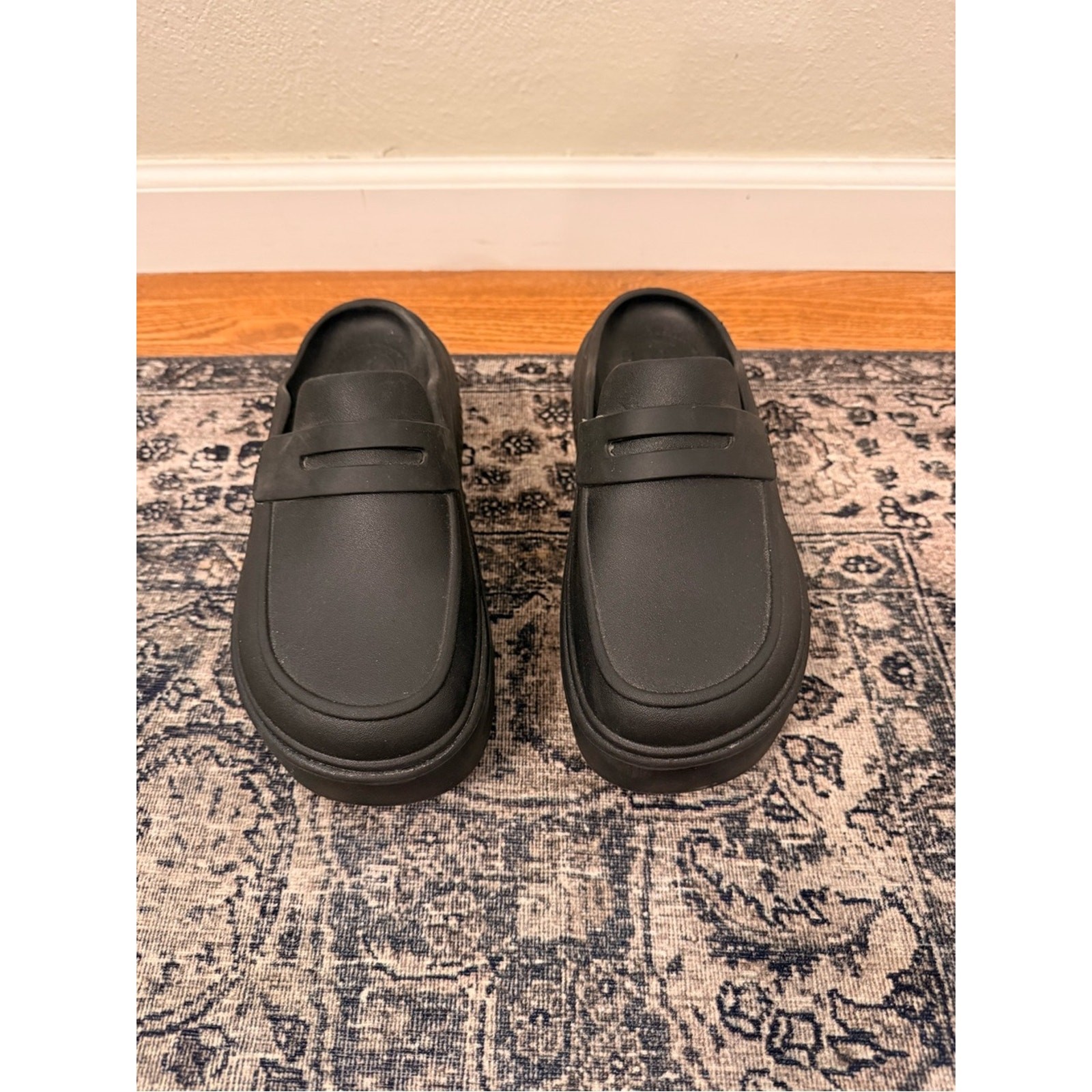 Crocs Women’s 9 Stomp Black Croslite Platform Slip-On Chunky Clogs Mule Loafers