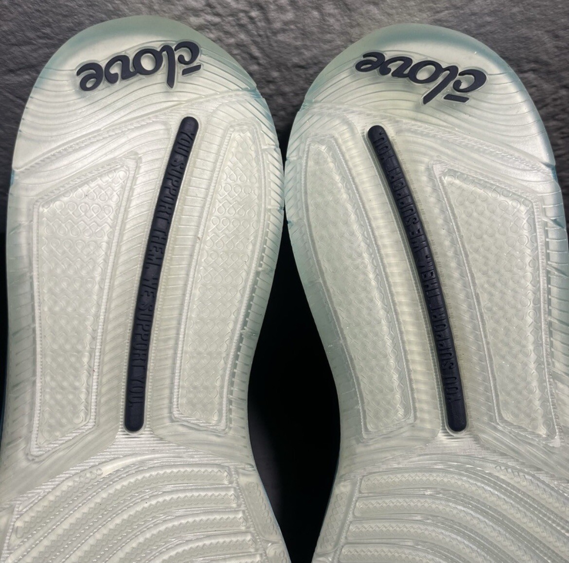 Clove Ombré Sole Unisex Nursing Shoes Women Size 9.5 Men Size 8