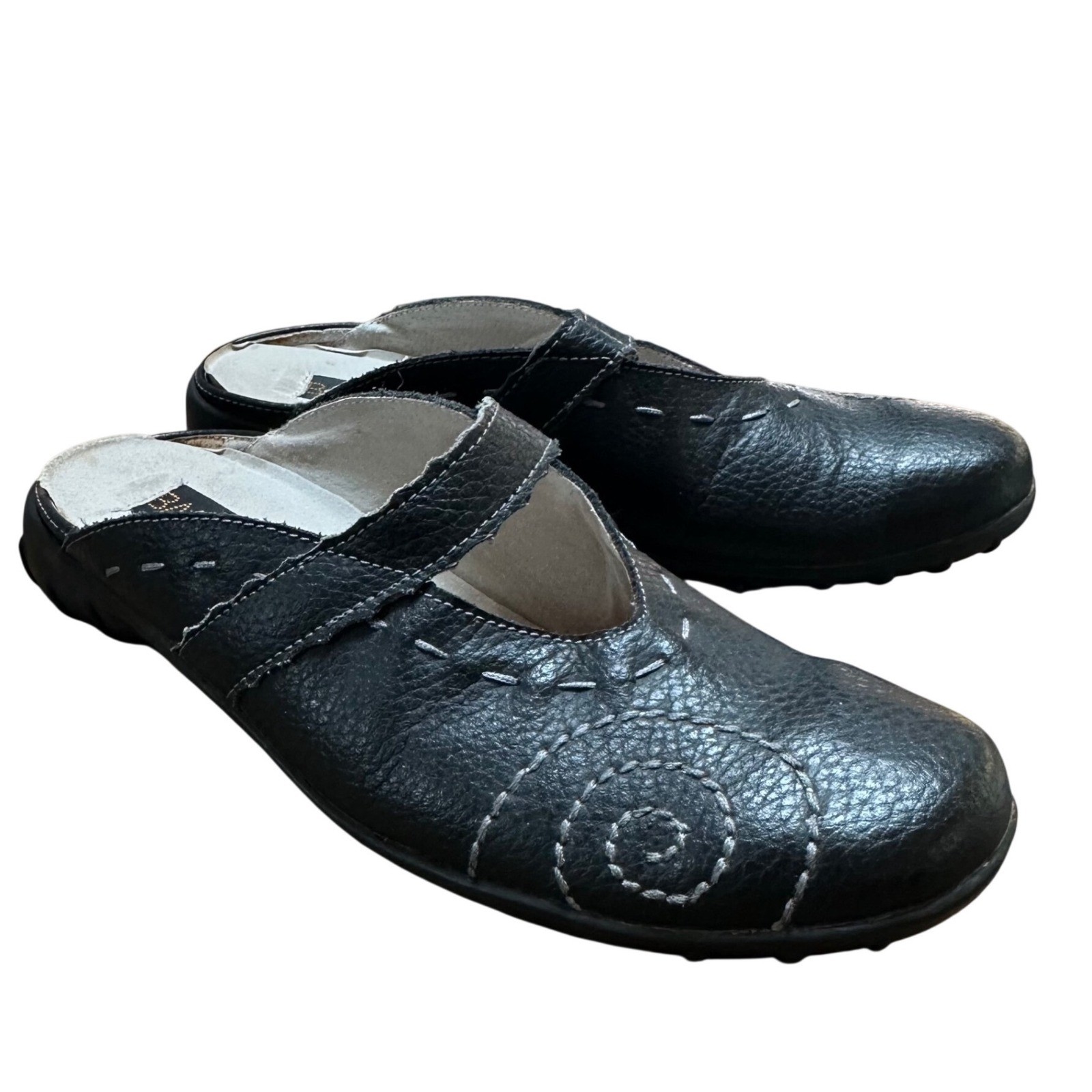 Bernie Mev Pepi Black Leather Clogs Mules Contrast Stitch Womens Size 38 7.5-8