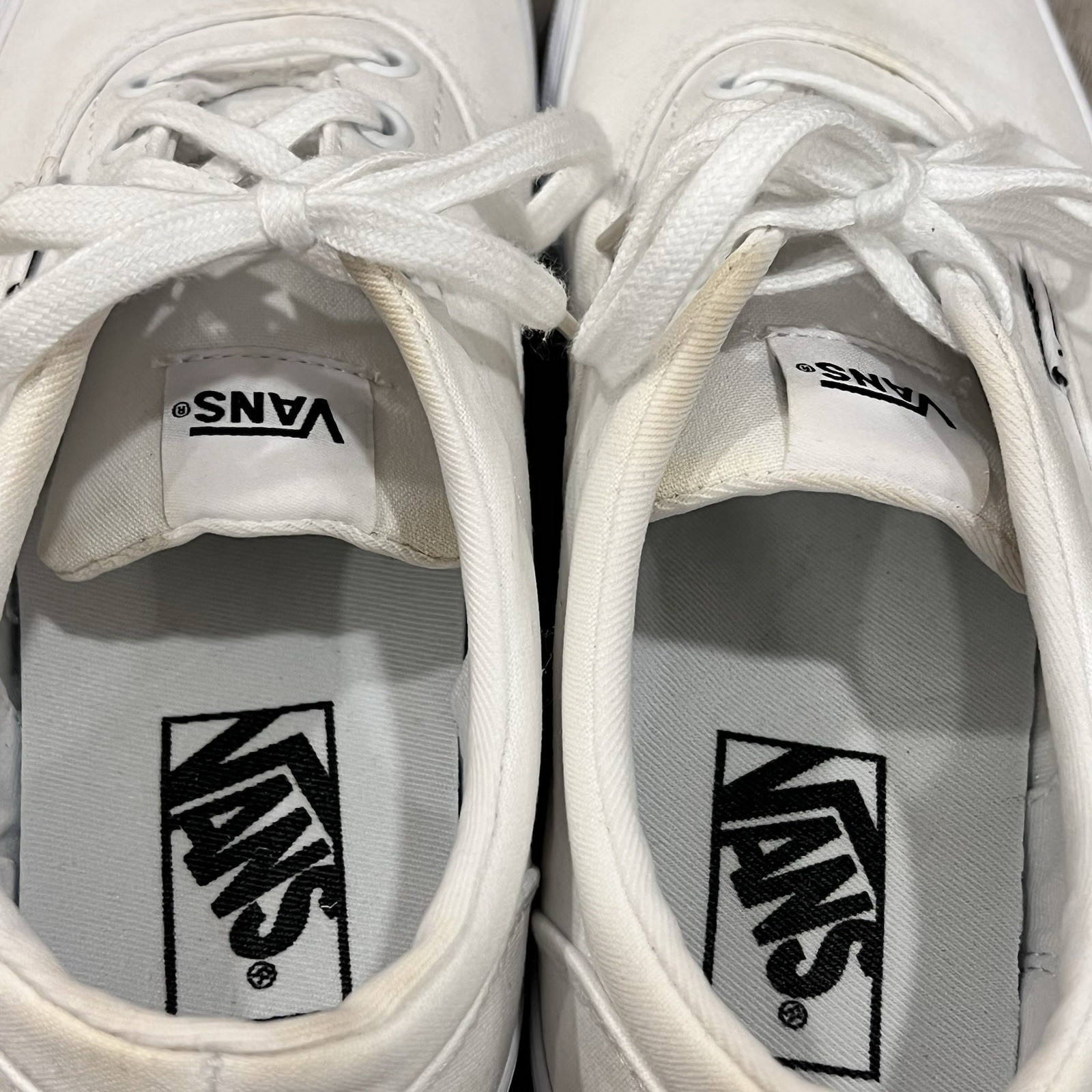 Vans Shoes Women Doheny Triple White Size 8.5 Sneakers Lace Up Skateboarding