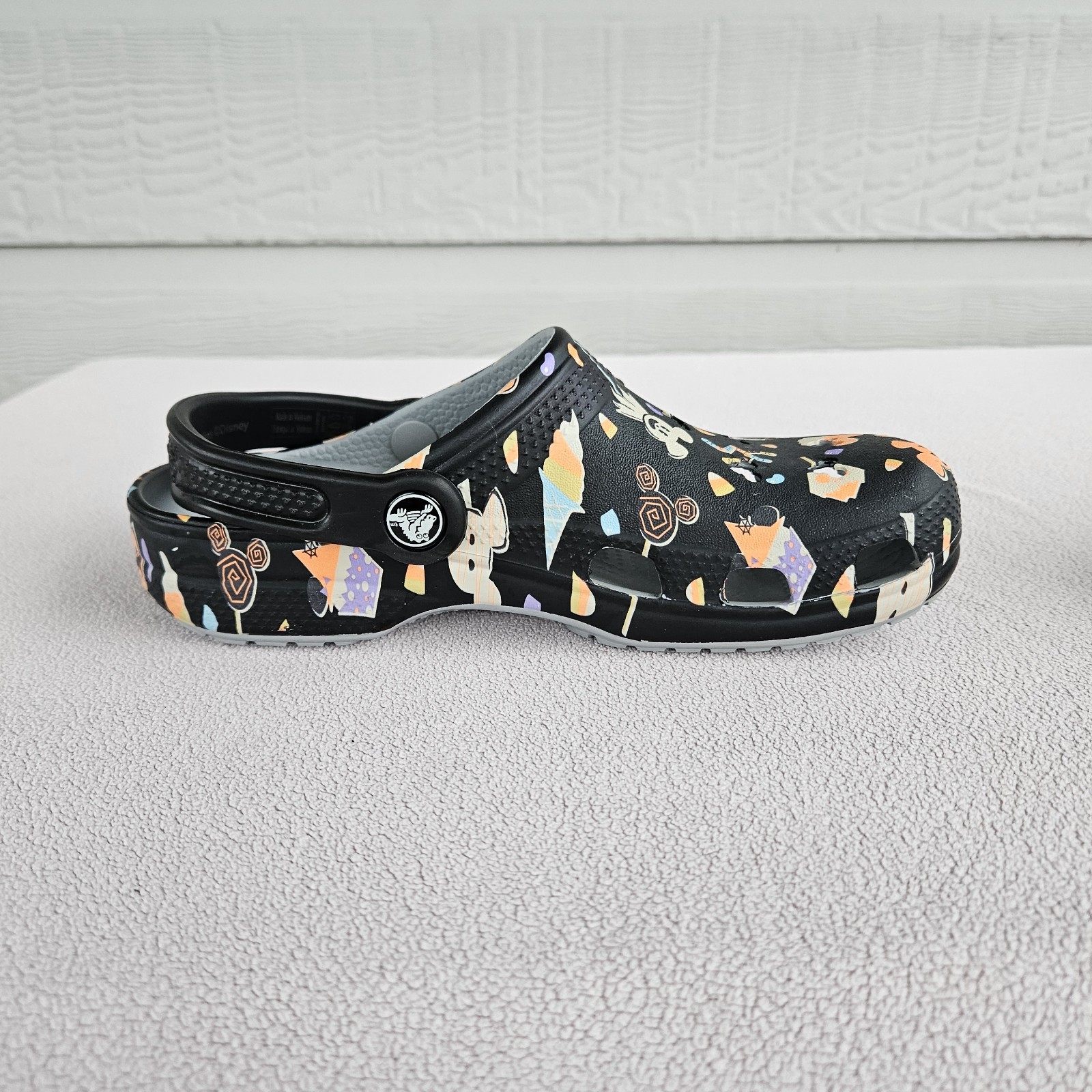 Crocs Classic Clog Disney Halloween Mickey Mouse Light-Up Slip-On Men 4 Women 6
