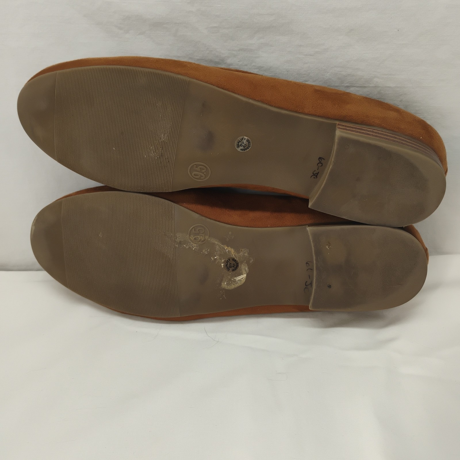 Liz Clairborne Perforated Brown Tan Loafers Flats Size 9.5 Women’s EUC