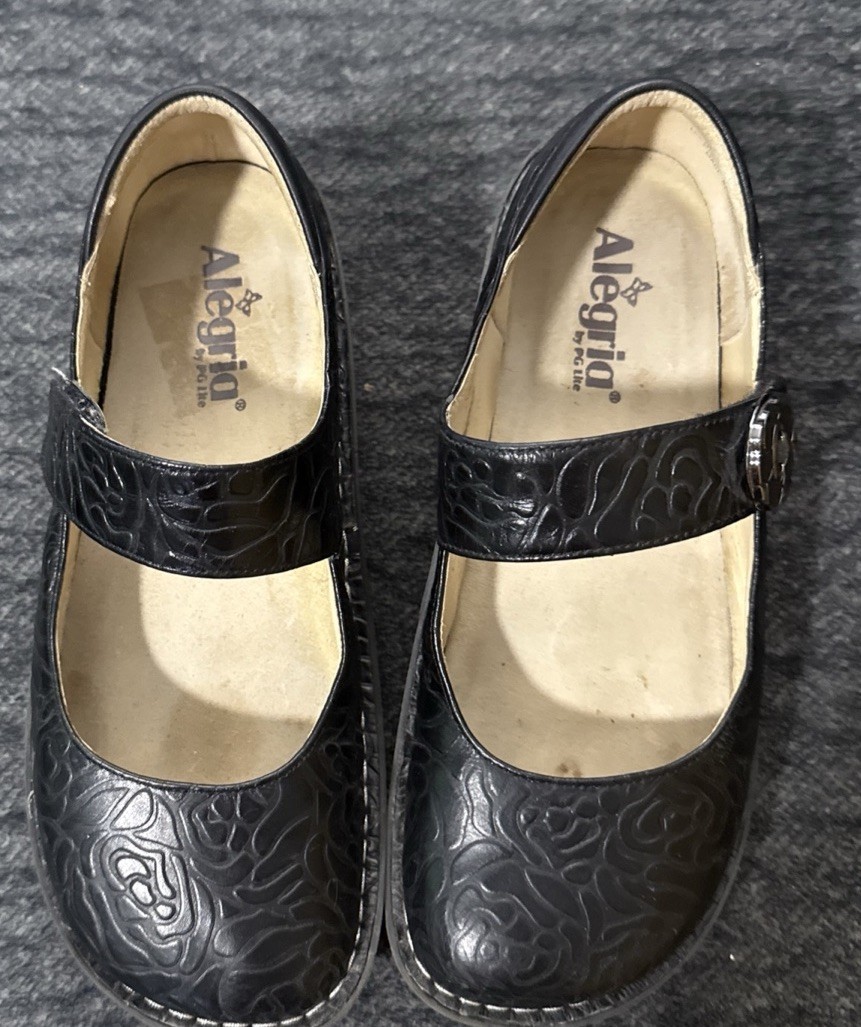 Alegria Black Tooled Leather Mary Jane Shoes Size 8.5 (39) Hook & Loop Closure