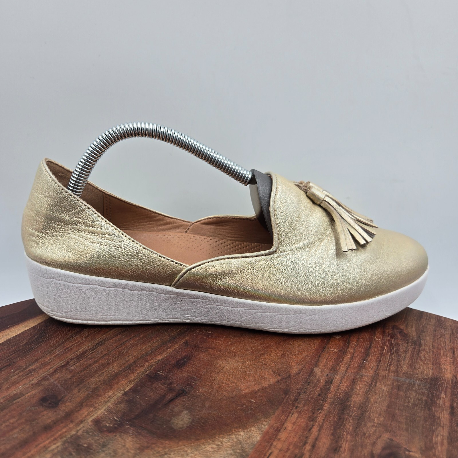 FitFlop Superskate Shoes Women’s 9 Gold White Leather D’orsay Loafers Tasseled