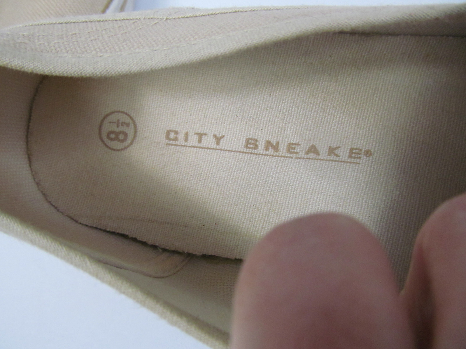 Vtg Womens Shoes Size 8.5 City Sneake Sneakers Slip on Tan Canvas Casual 1990s M