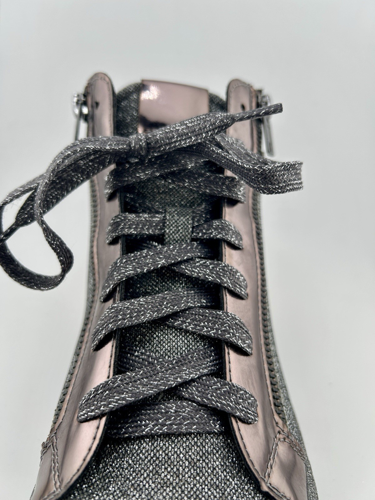 Lauren Lorraine Pewter Silver Sparkle High top Sparkly Sneakers Women’s 9 – New