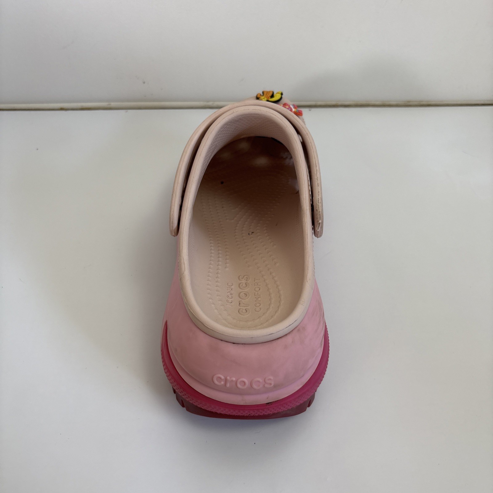 Crocs Mega Crush Clog Pink Ombré Unisex W 7 M5 W/Charms Festival Anime Going Out