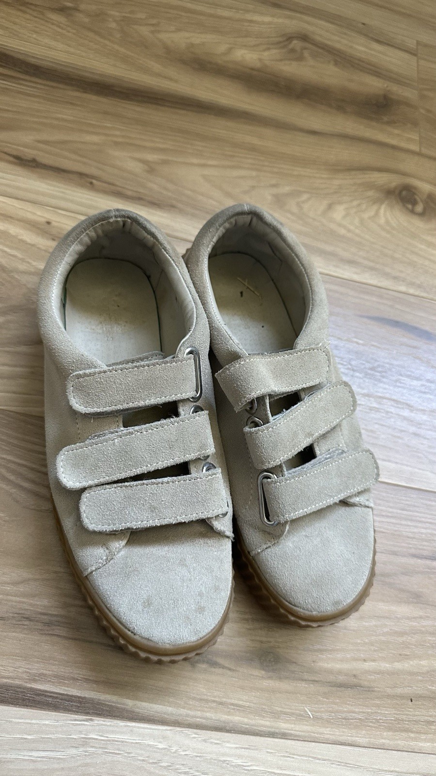 Urban Outfitters Beige Suede Magic Strap Sneakers Shoes Gum Sole Size 36 US 6