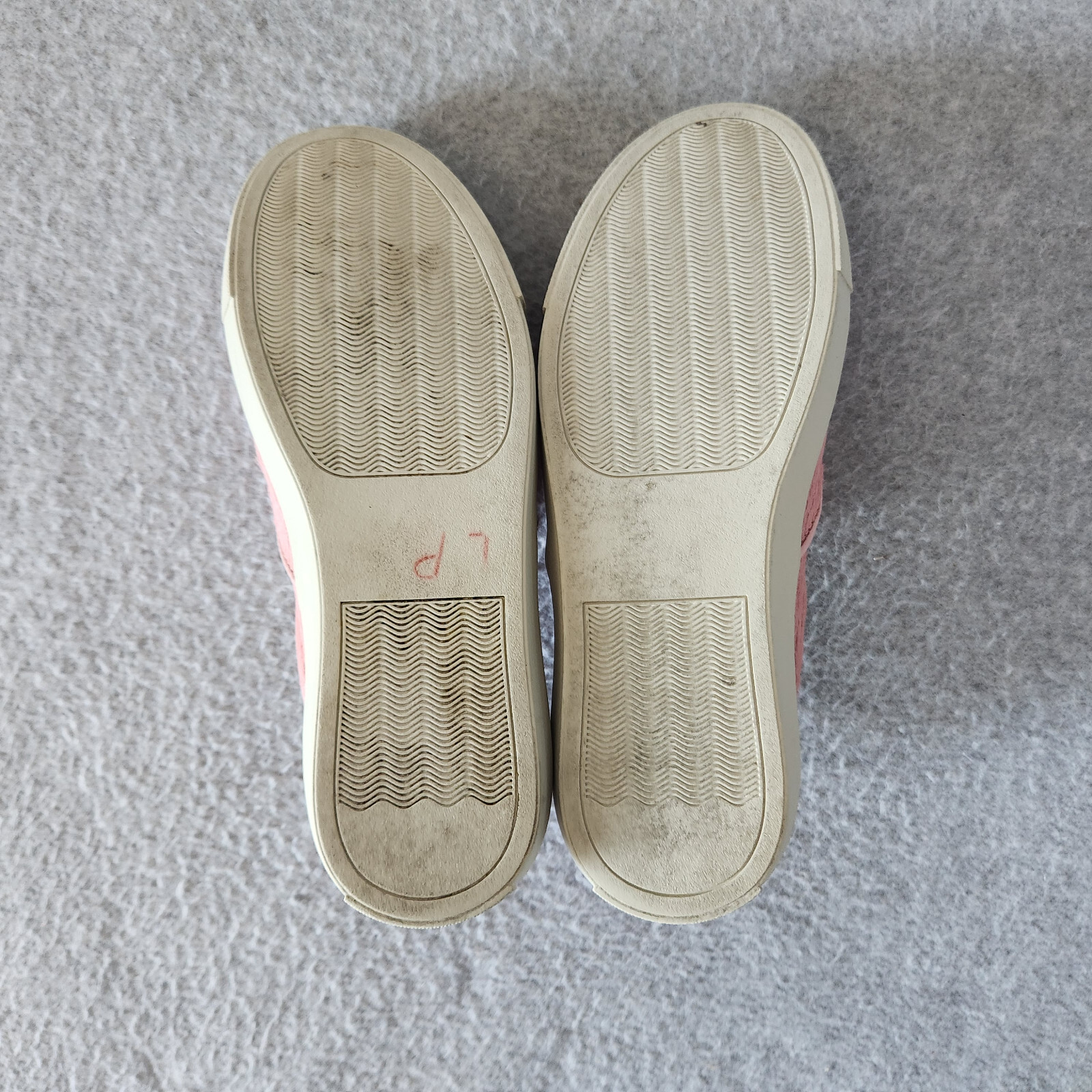 EUC Steve Madden Ecentric Pink Pony Hair Slip-On Fashion Sneaker Comfort US 7.5B