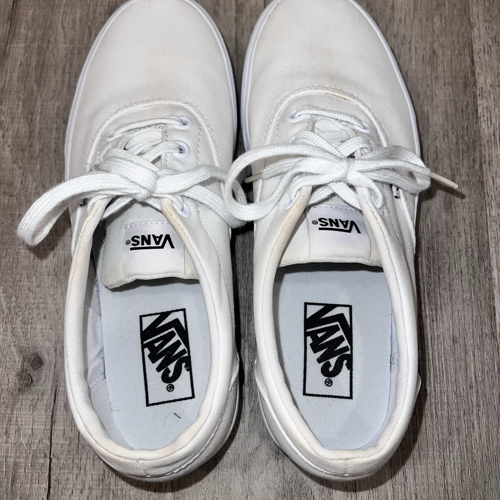 Vans Shoes Women Doheny Triple White Size 8.5 Sneakers Lace Up Skateboarding