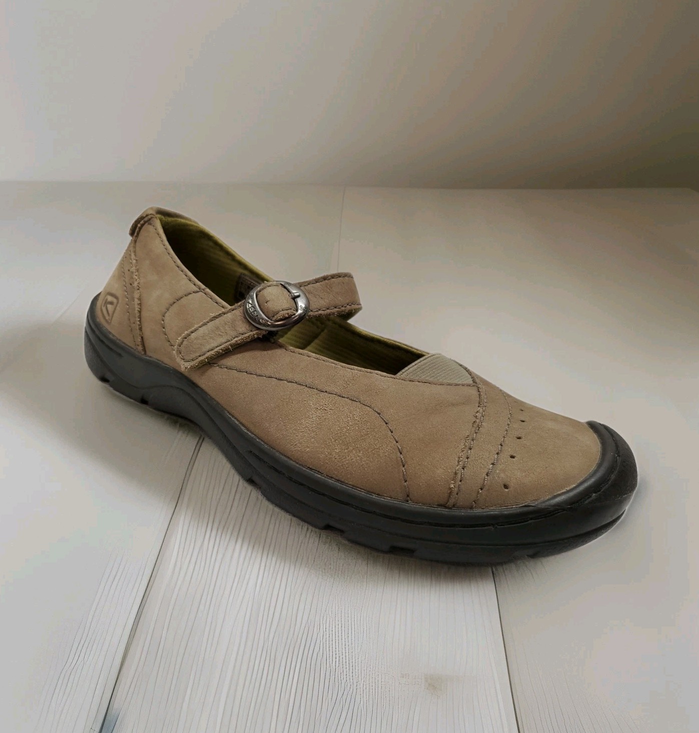 Keen Mary Janes Lug Comfort Taupe Olive Buckle Strap Nubuck Leather EU 38.5 US 8