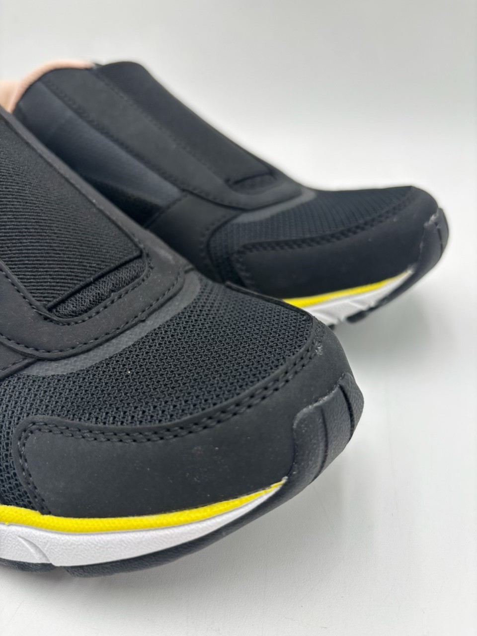 Vionic SAMANA I2044M1001 Women’s NEW Slip-On Sneaker Black US Size 6.5M