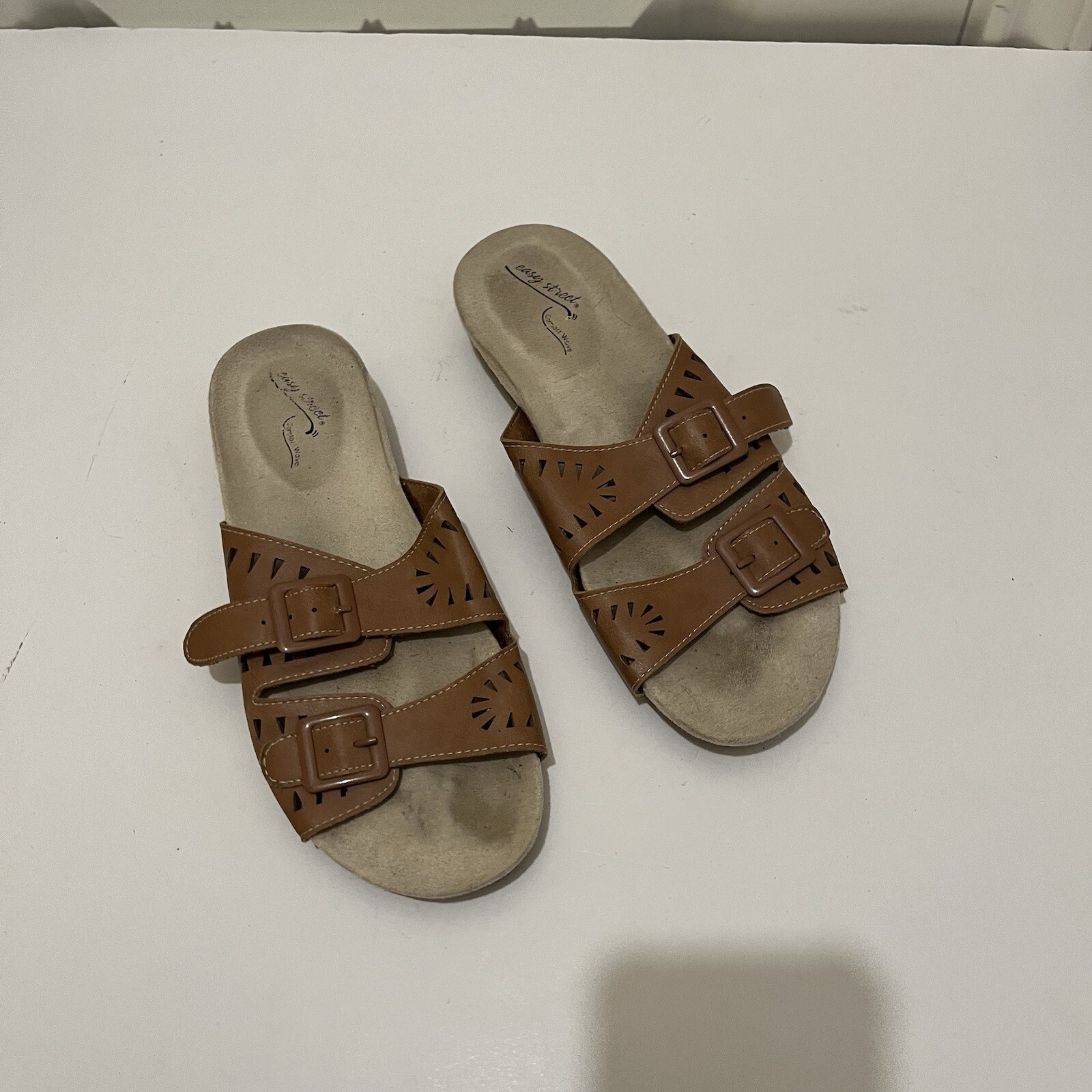 Easy Street Comfort Wave Venus Brown Double Buckle Strap Slip On Sandals Sz 6.5M