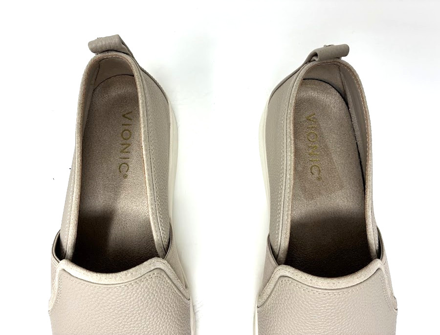 Vionic Cambria Beige Leather Slip-On Shoe Womens Sz 9.5 Wide Comfort Sneakers