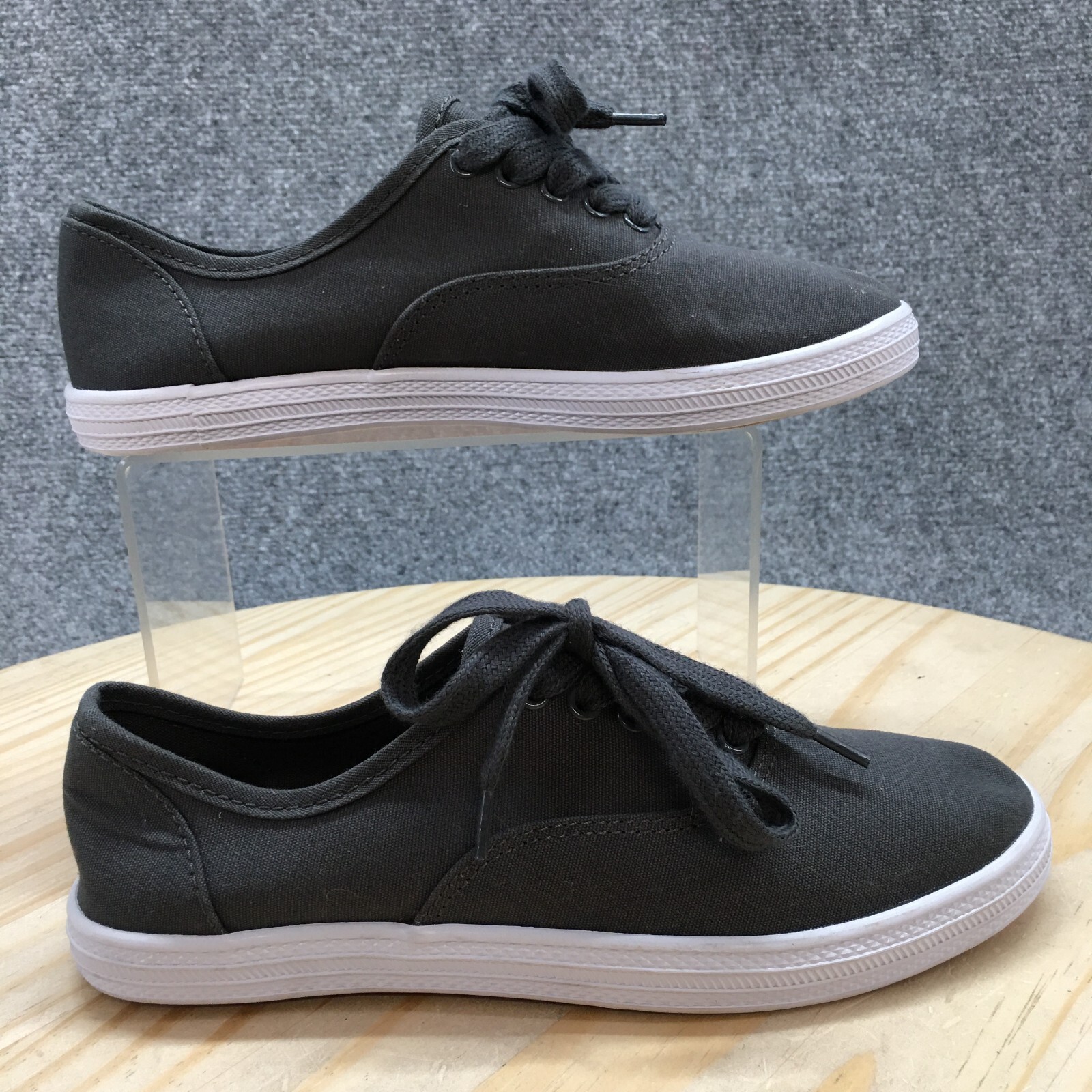 Universal Thread Shoes Womens 6 Lunea Casual Lace Up Low Sneakers Gray Canvas