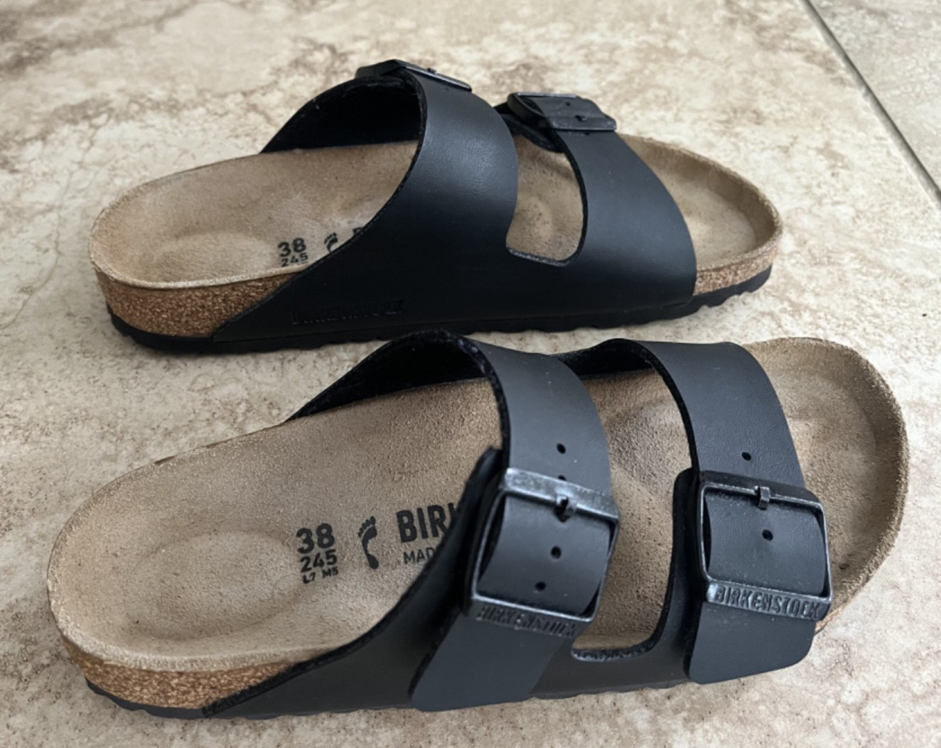 Birkenstock Arizona Soft Footbed Black Leather Sandals Size 38 Women 7 Men 5