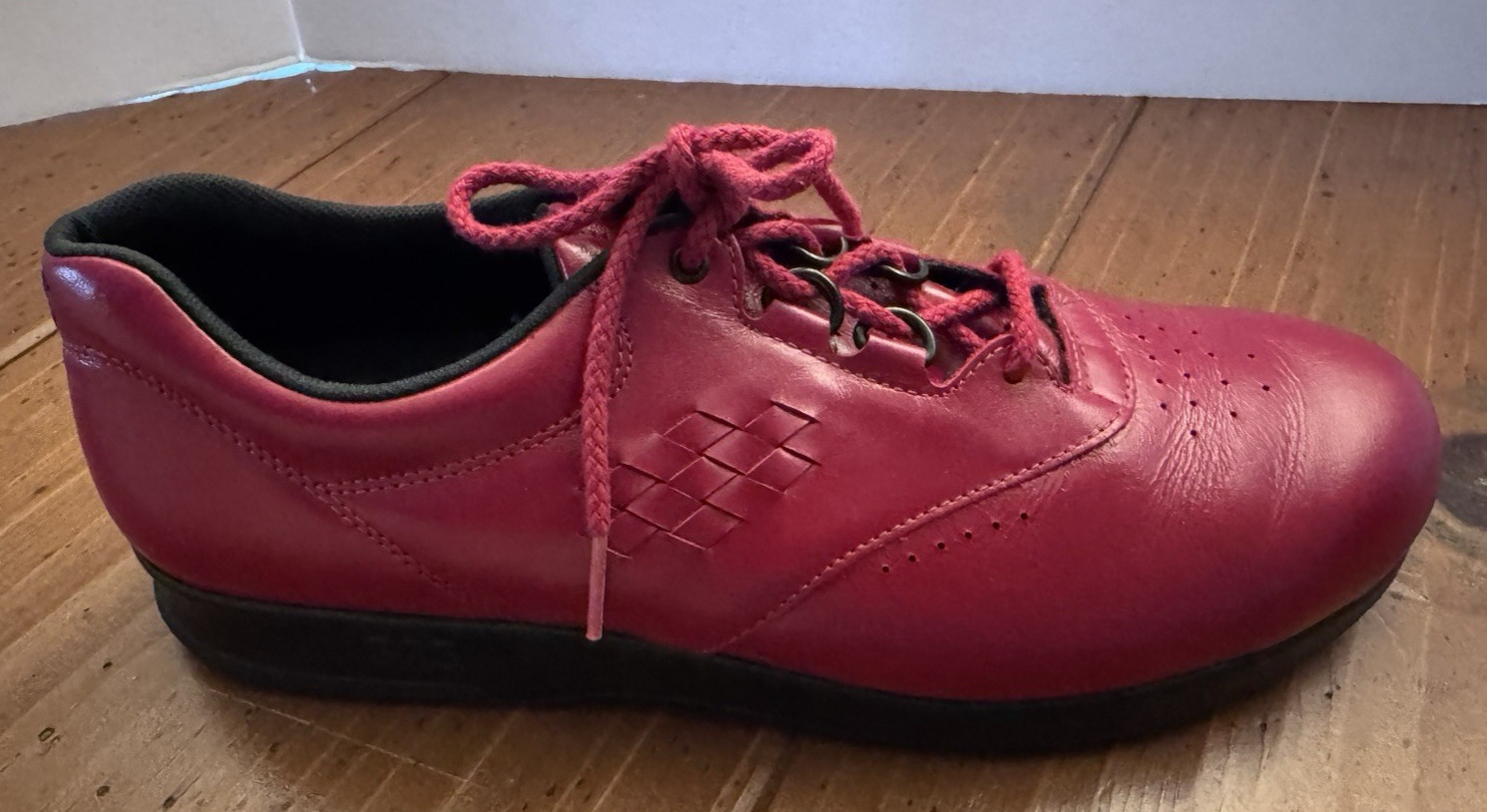 SAS Free Time Leather Lace Up Walking Shoes Sneakers – Women’s Size 10 N – Red