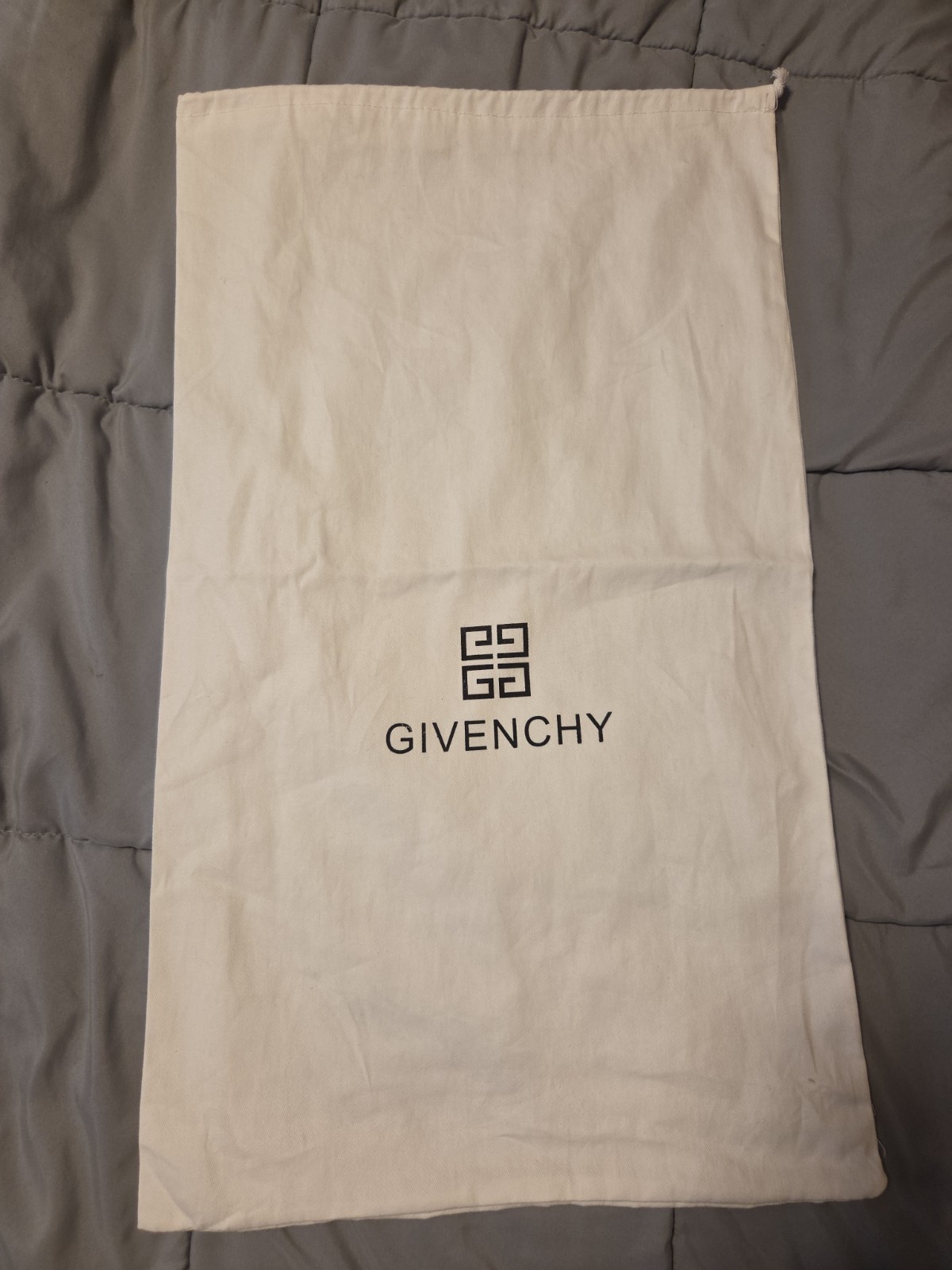 Givenchy White Cotton Drawstring Dustbag 23″X 14″