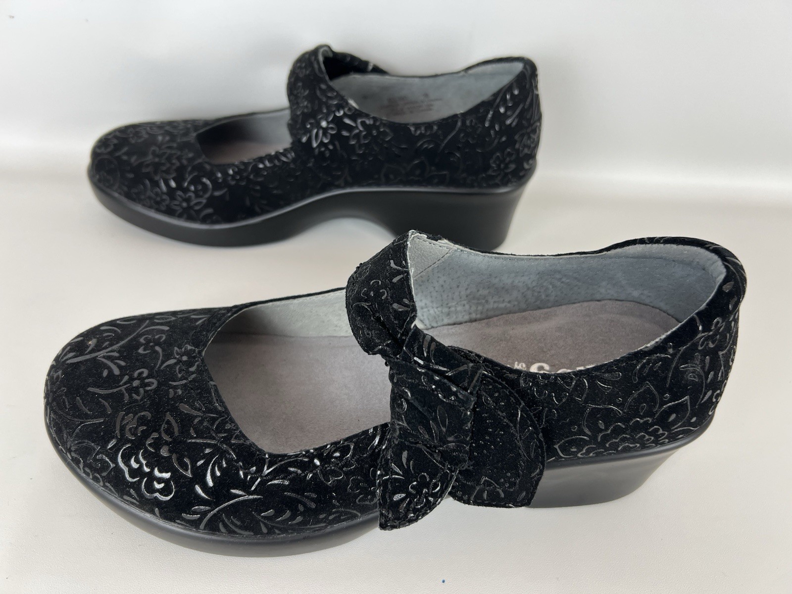 Alegria Mary Jane Clogs 38 Black Floral Embossed Leather Shoes US 8-8.5