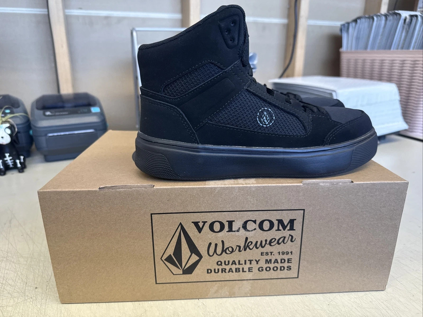 PICK SIZE – Volcom VM30244F Women’s Black Evolve High Top Skate Comp Toe Shoes
