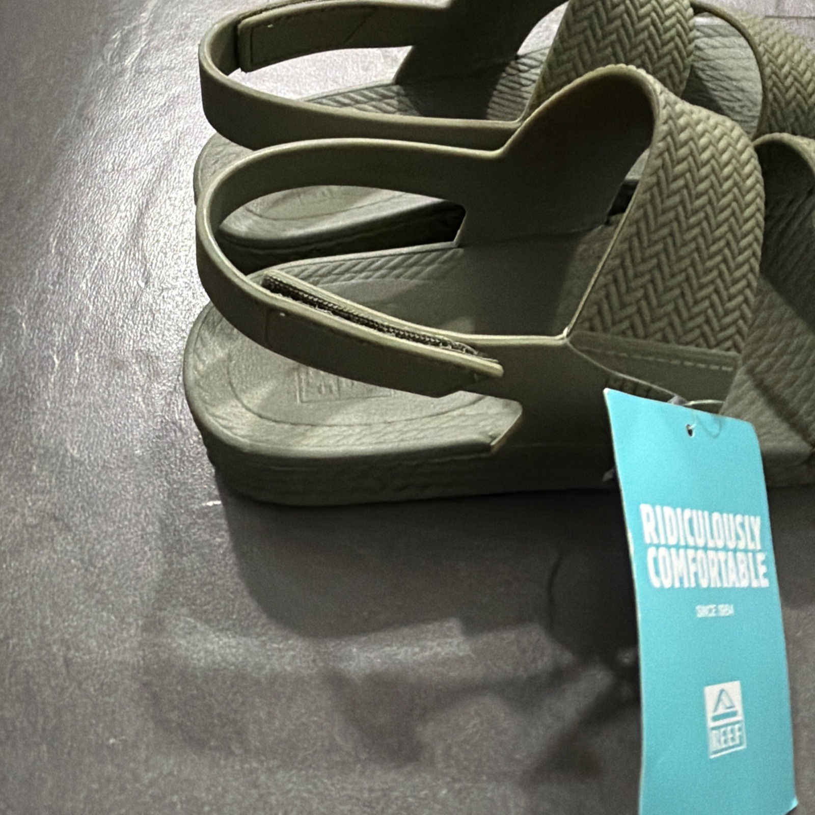 Reef Water Vista Sandals Womens Beach Outdoor Comfort Summer Olive Green Size 6