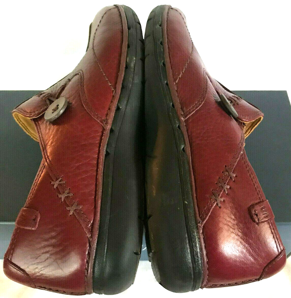 Clarks Un.Loop 86482 Red Leather Button Split Loafers Shoes Women’s US 6M
