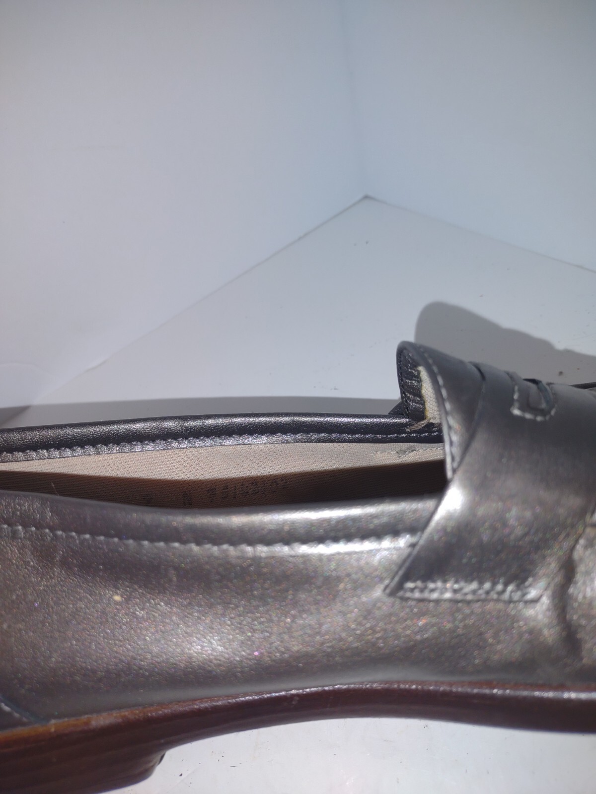 Sas tripad comfort loafers shoes Size 9 N Silver Gray Damage See Pictures