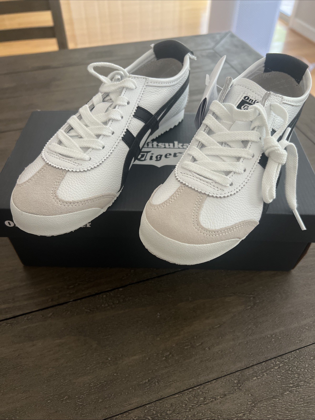 Onitsuka Tiger Mexico 66 White/Black Women’s US 6