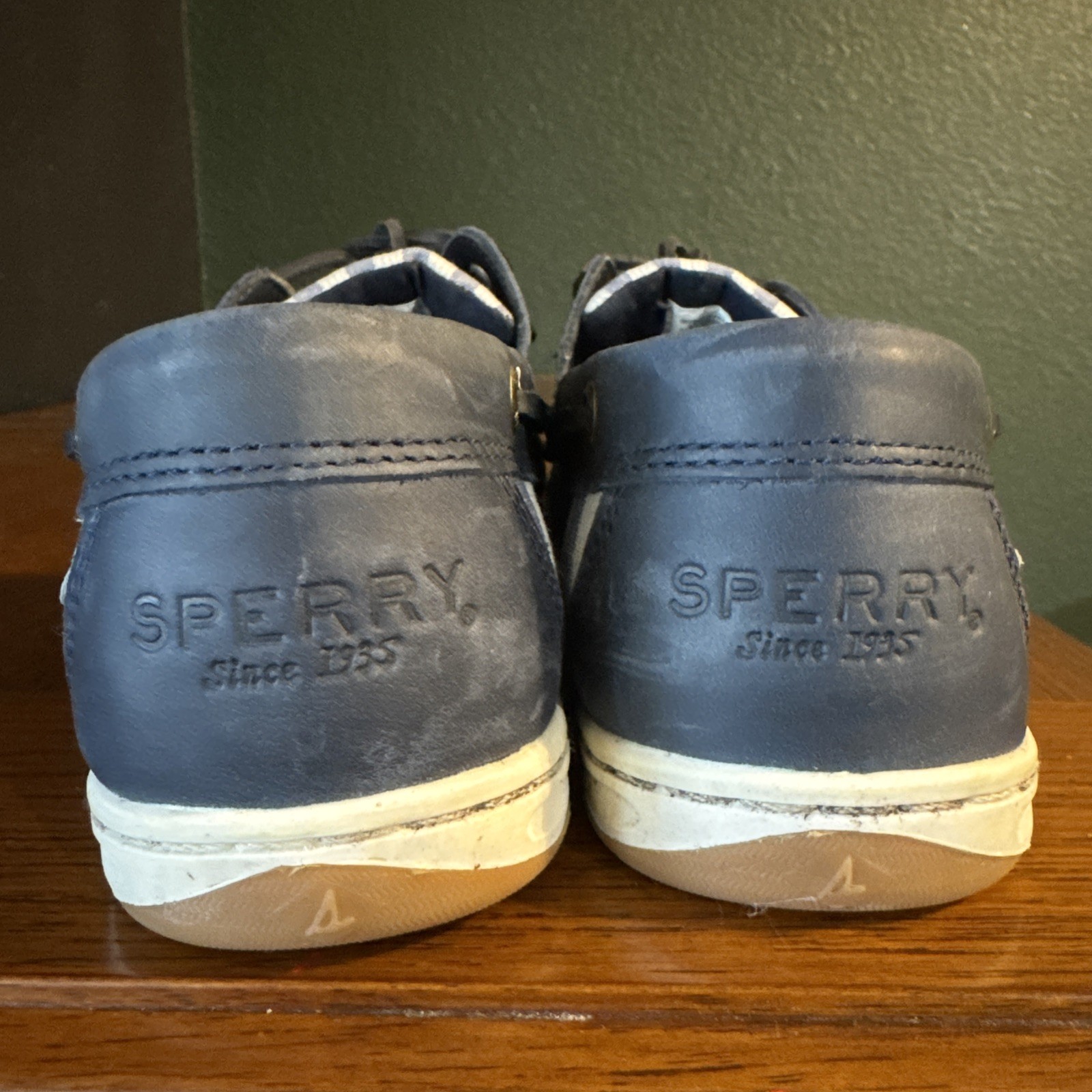Sperry Women’s Koifish Stripe Navy Leather with linen stripes STS88671