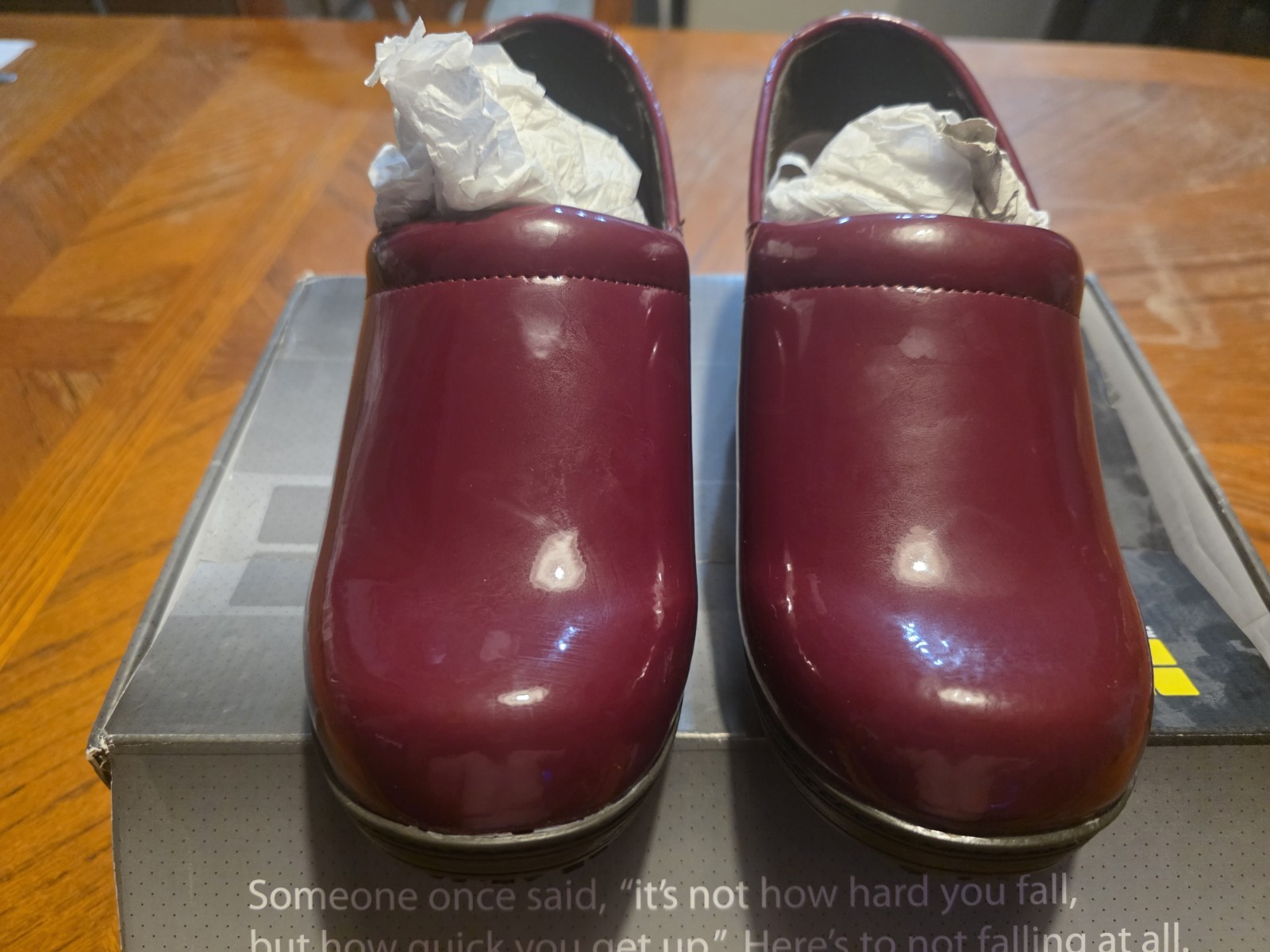 Women’s Shoes For Crews Deep RED Slip-Resistant Work Clogs US 8.5 gently Used