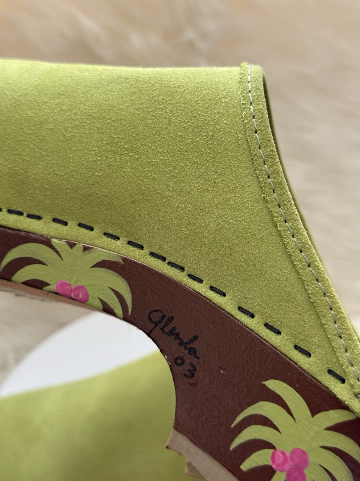 Woman’s Y2K Swedish Style Leather Hand Painted Palm Tree Clogs Size 9-9.5
