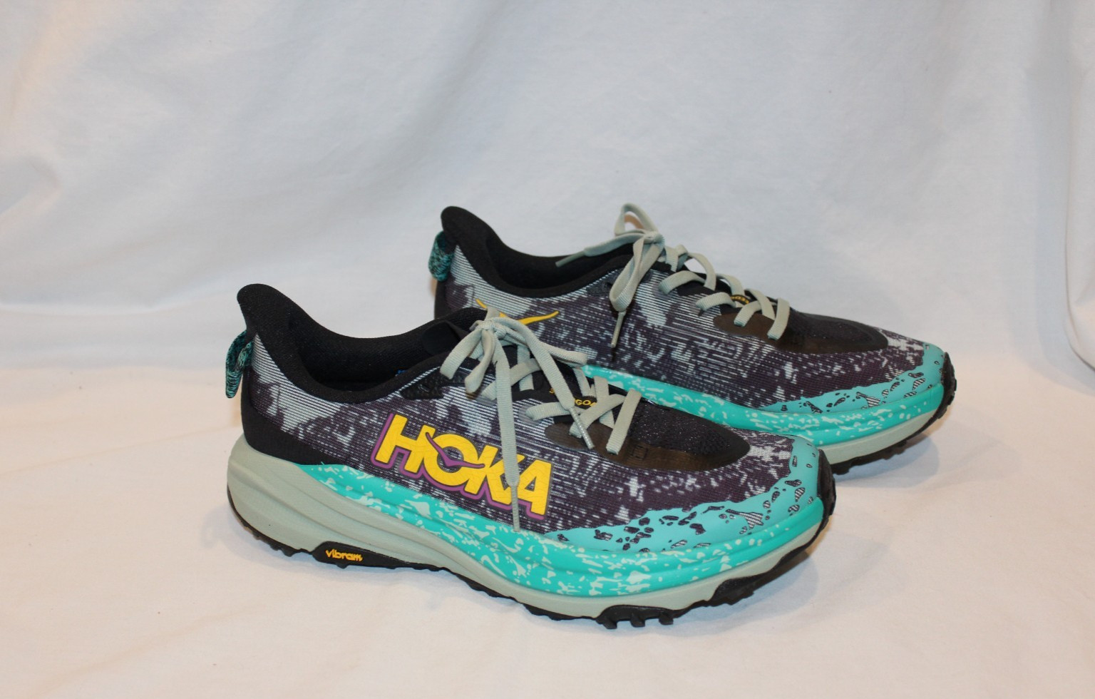 NEW Hoka One Women’s Speedgoat 6 RUNNING SNEAKERS BLACK ALOE VERA NWOB 9.5