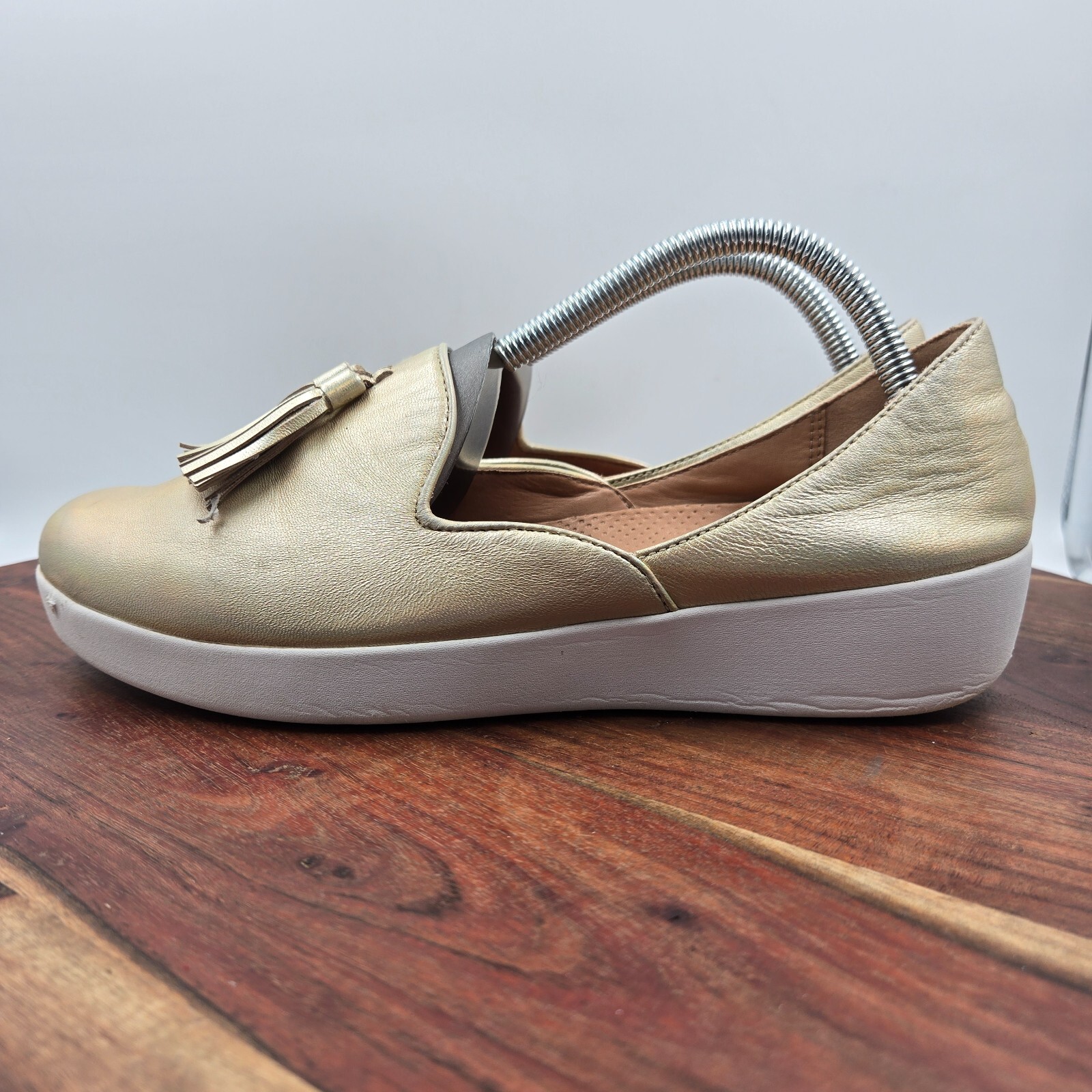 FitFlop Superskate Shoes Women’s 9 Gold White Leather D’orsay Loafers Tasseled