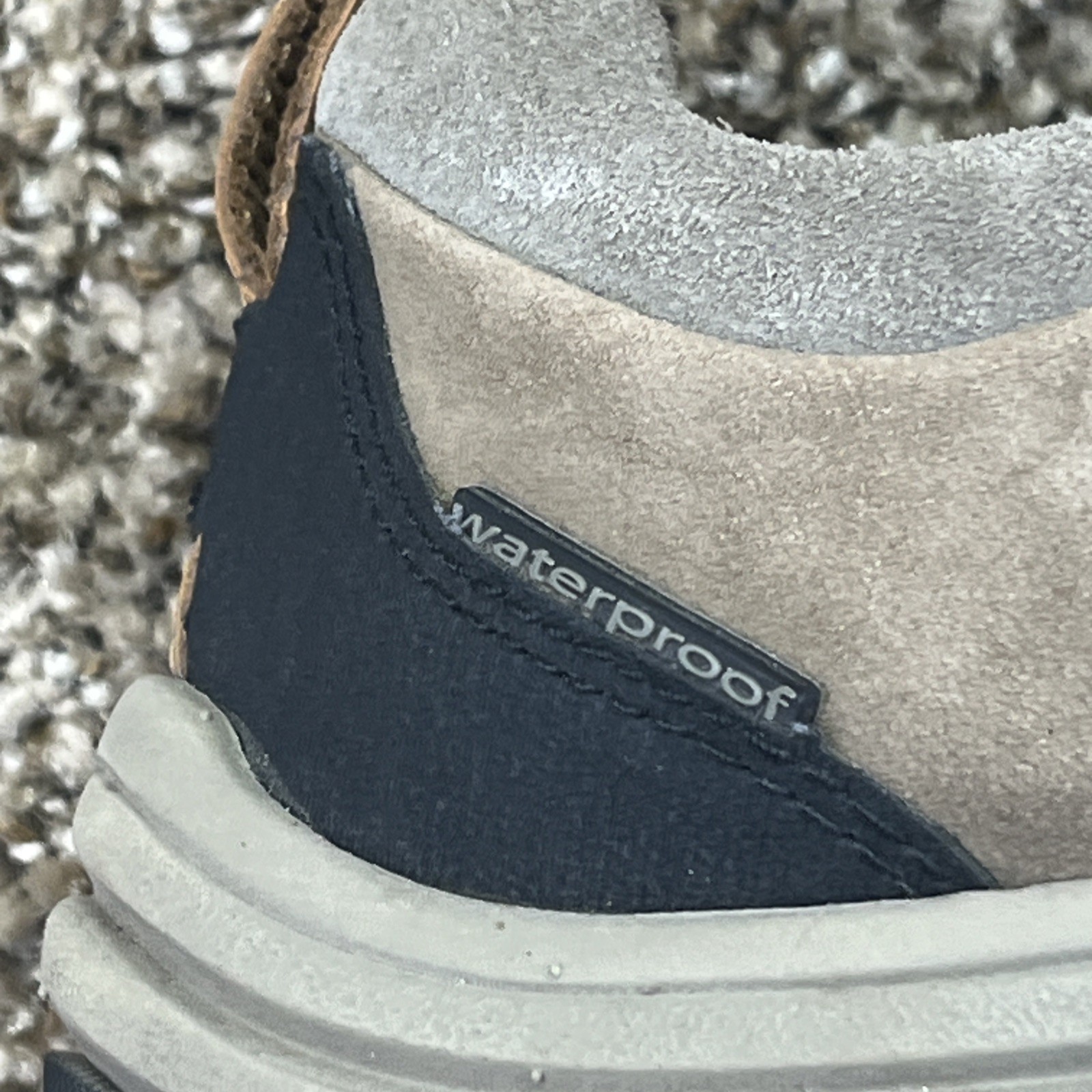 Clarks Wave Andes Women Size 5.5 M Desert Suede Nubuck Waterproof Walking Shoes