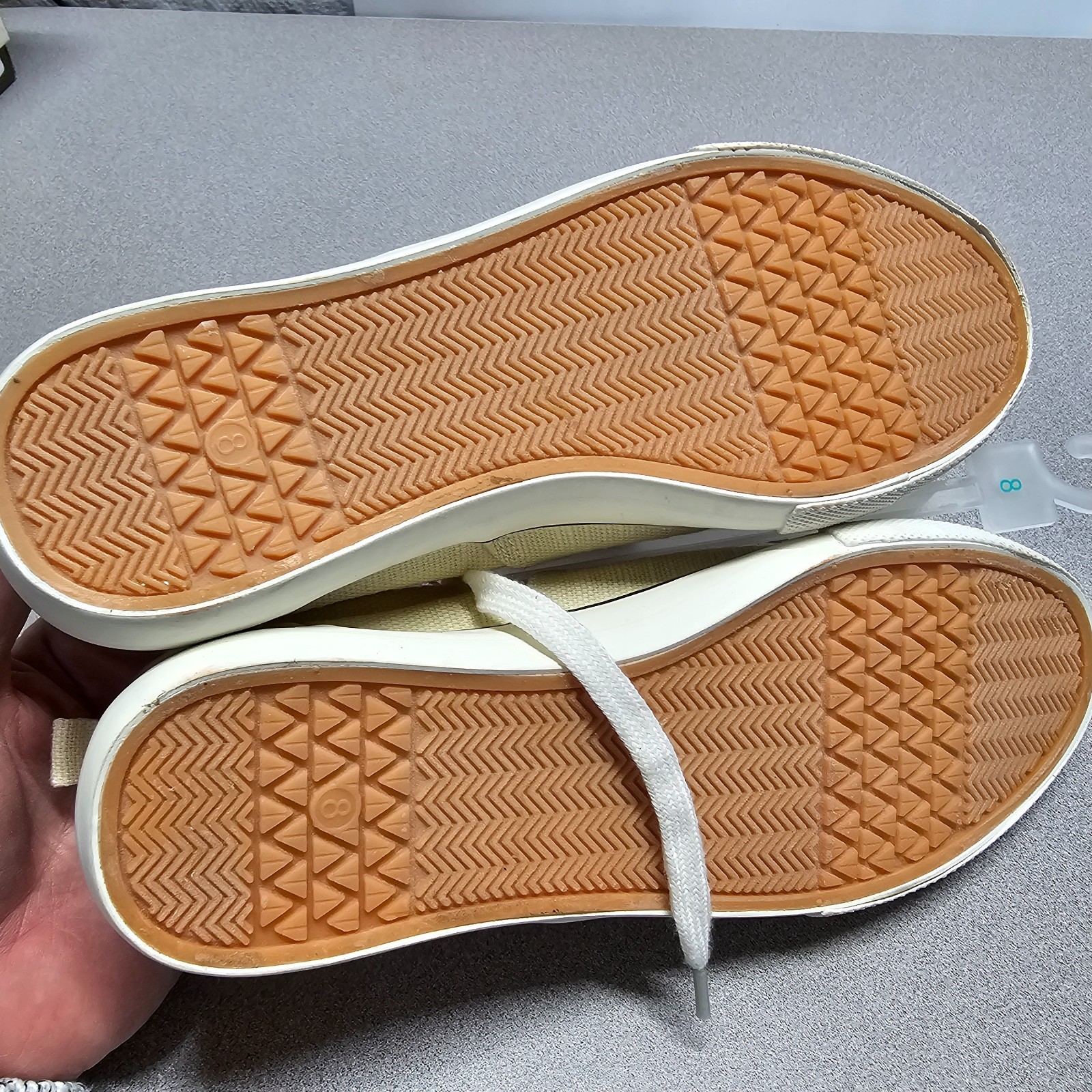 Universal Thread Molly Yellow Casual Canvas Skeakers Shoes Womens Size 8 Walking