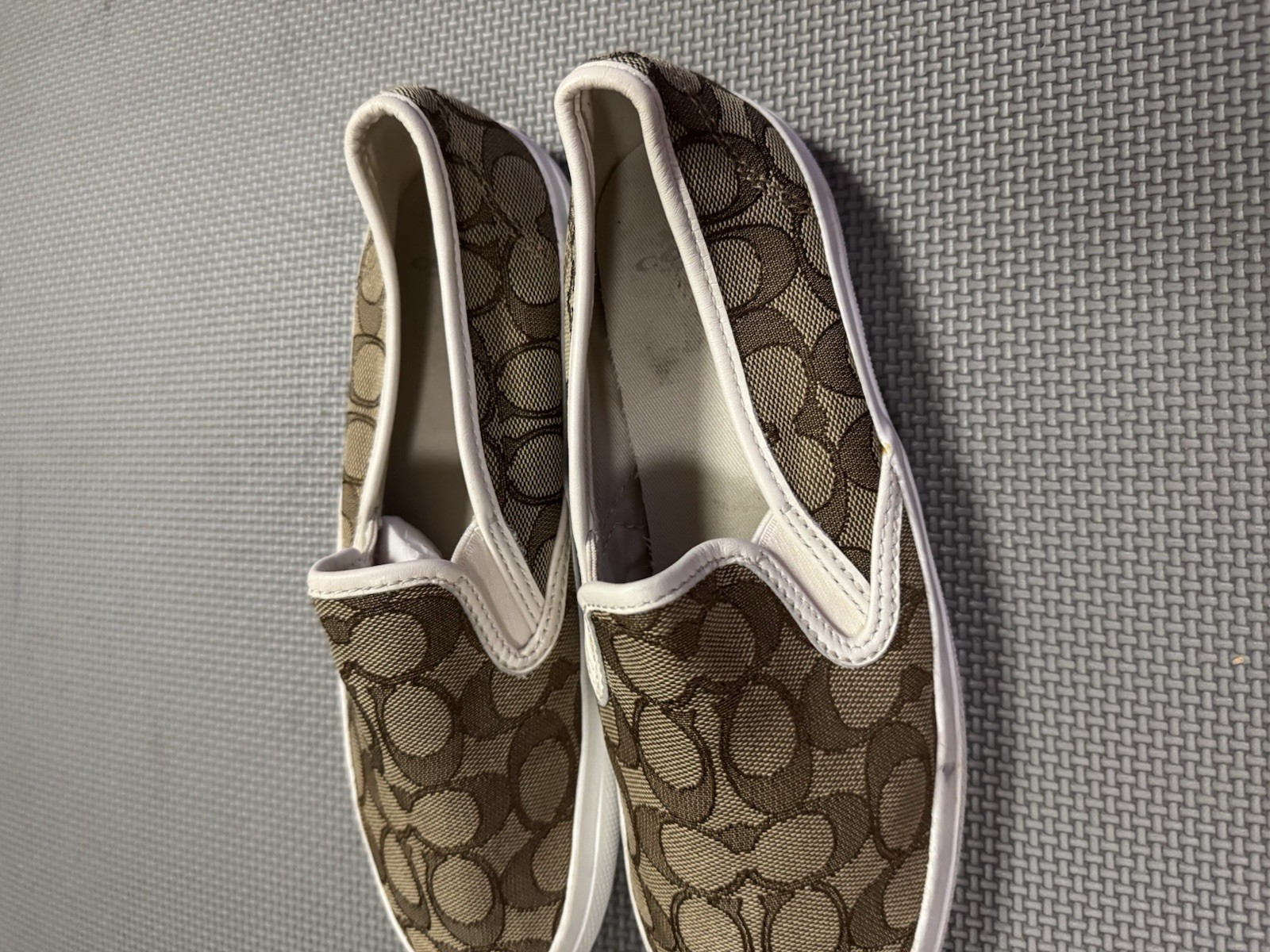 COACH Signature CHRISSY SLIP-ON SNEAKERS IN SIZE 7.5 NWOT DESIGNER