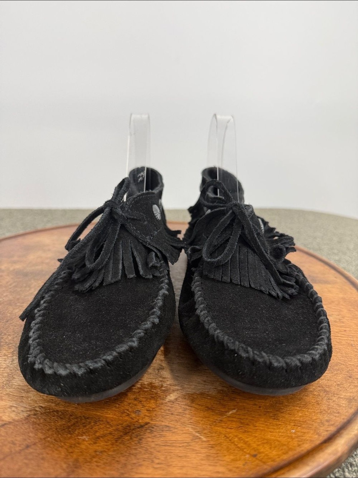 Minnetonka Shoes Wm 9 Black Leather Moccasin Fringe Studded Bootie Boho Hippie