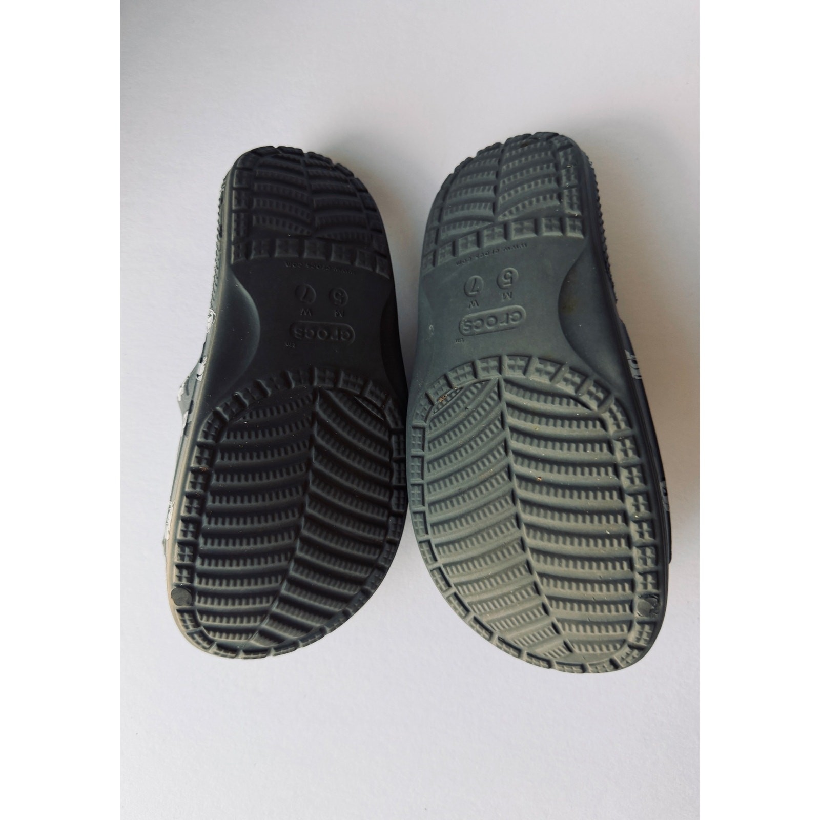 Crocs Disney Mickey & Friends Classic Slide Sandals Gray M5 W7