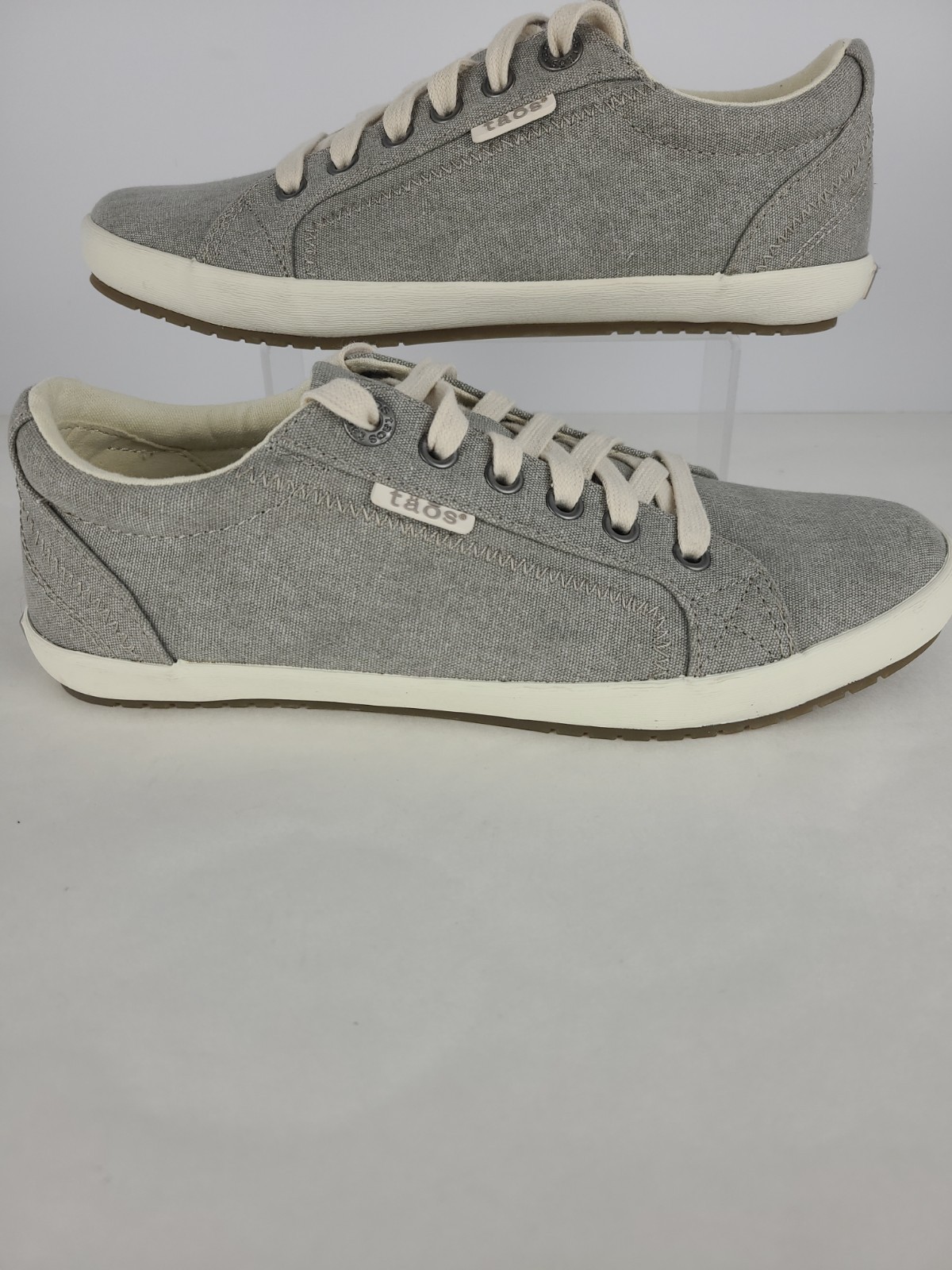 TAOS Women’s Star Lace Up Sneakers Size 7 Womens Grey Washed Canvas Low Top NWOB
