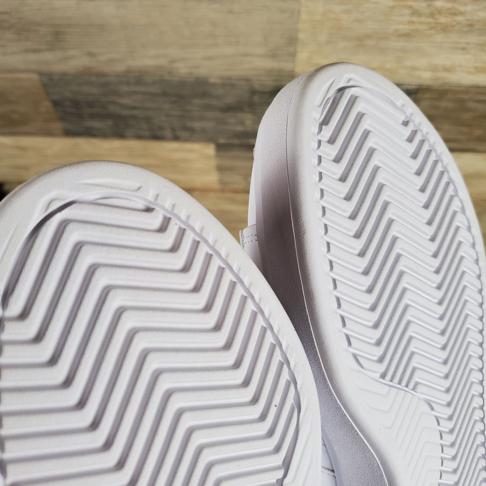 Adidas Grand Court 2.0 Womens Shoes Sz 9 White Tennis Comfort Lace Up Sneakers