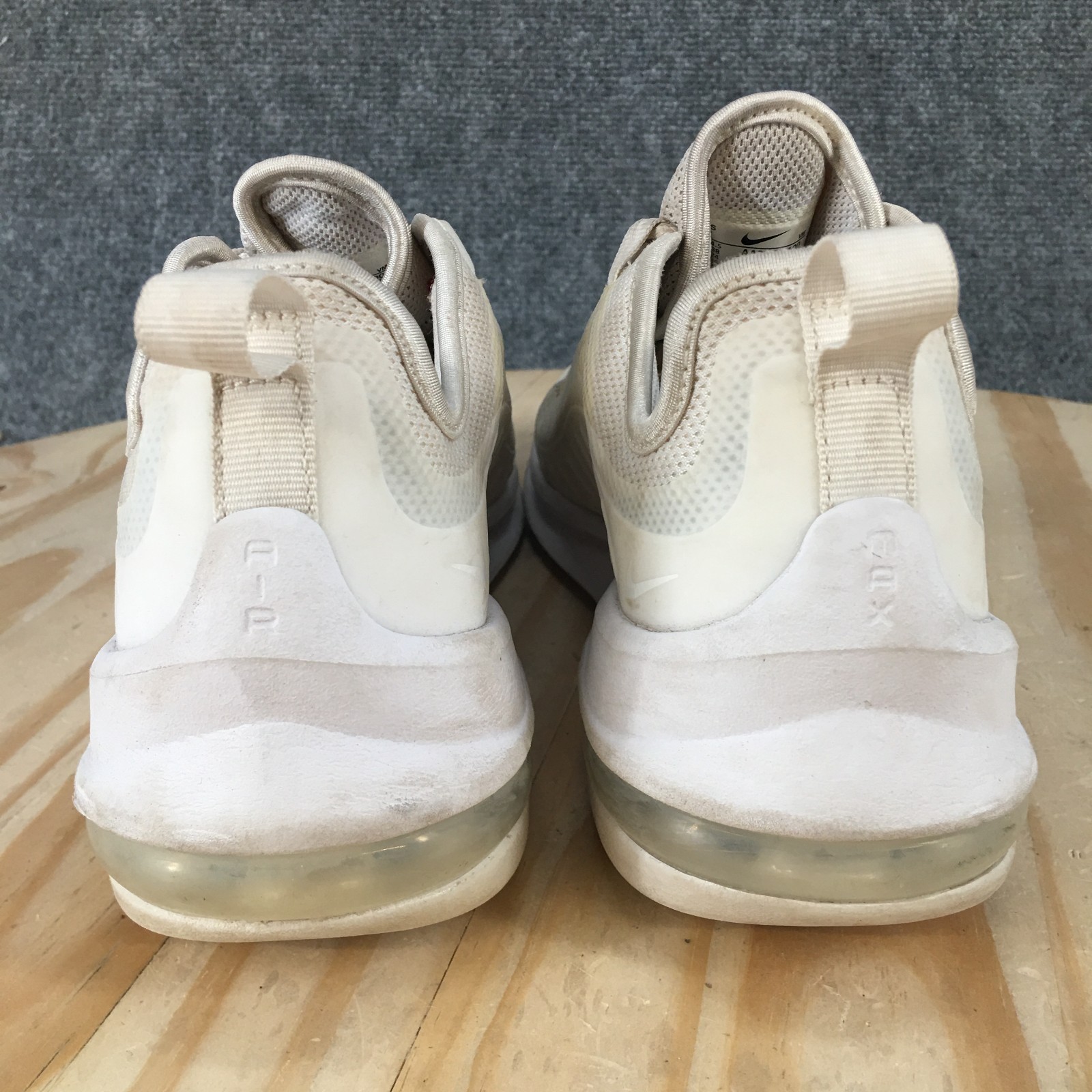 Nike Shoes Womens 7 Air Max Axis Sneakers White Mesh Lace Up Sports AA2168-100
