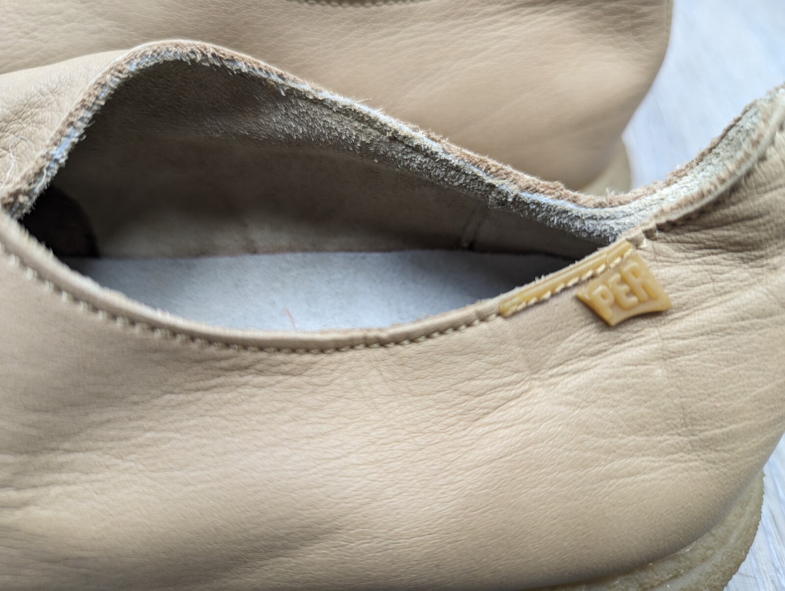 100% Camper Women Comfort Shoes Leather Tan/Nude Slip On Size 9
