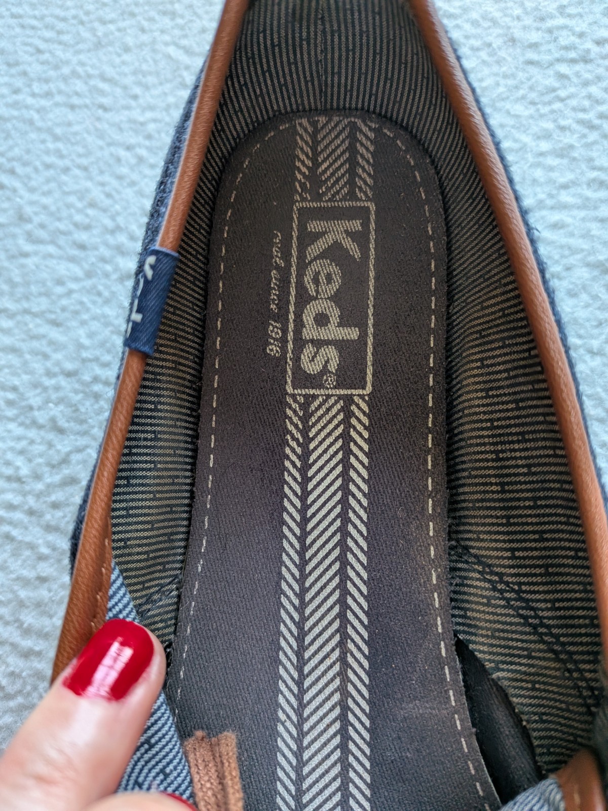 KEDS Classic Champion Women Size 8 Navy Brown Leather Trim Lace Up Sneakers