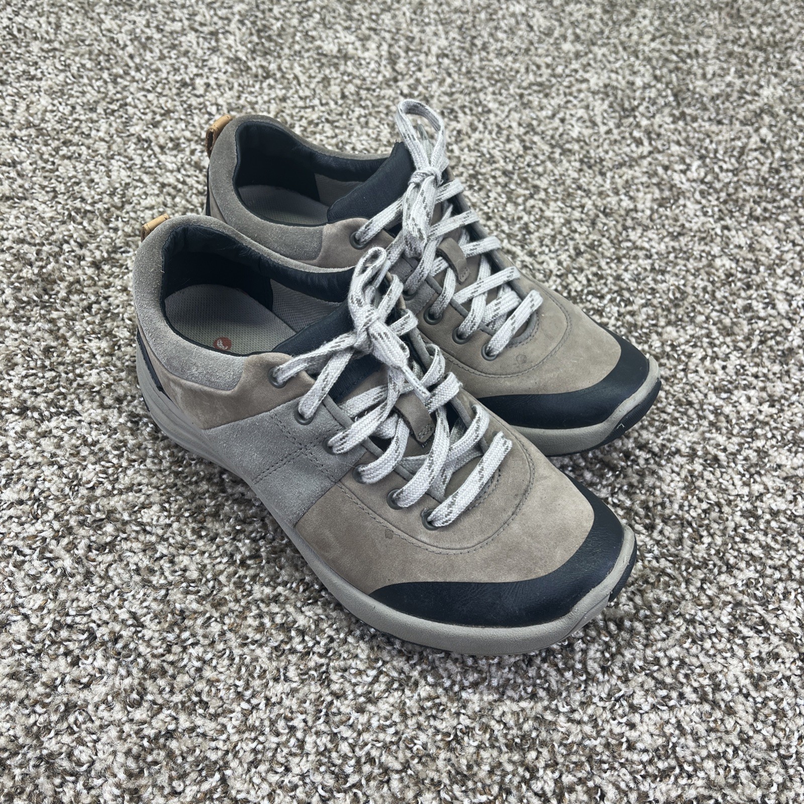 Clarks Wave Andes Women Size 5.5 M Desert Suede Nubuck Waterproof Walking Shoes