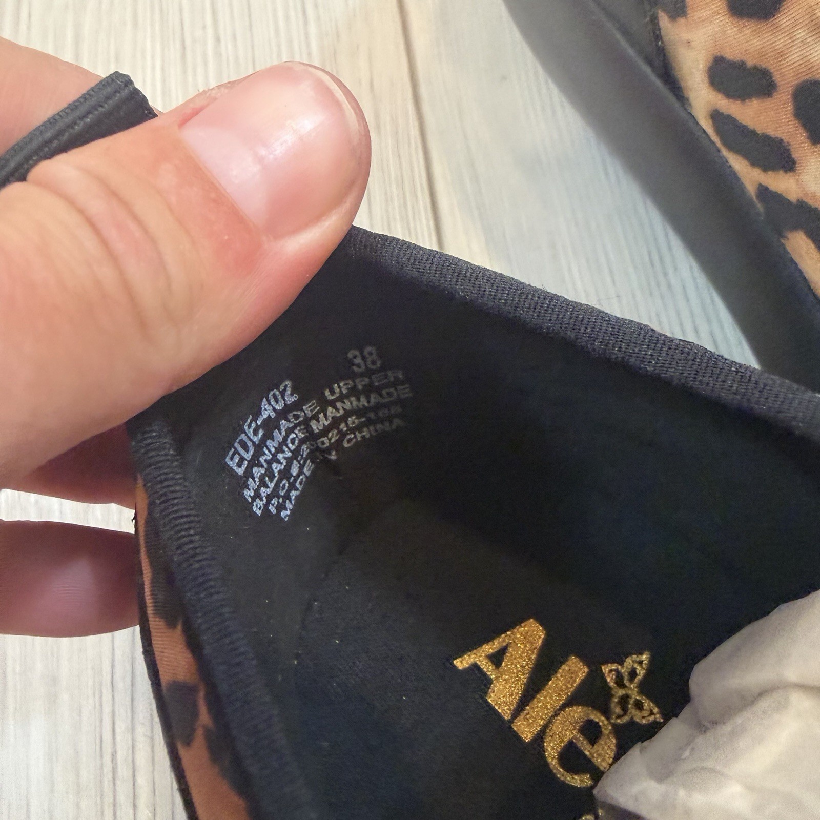 NEW Alegria Eden Slip On Shoes Leopard Printed Boho Sneakers 38 8 8.5